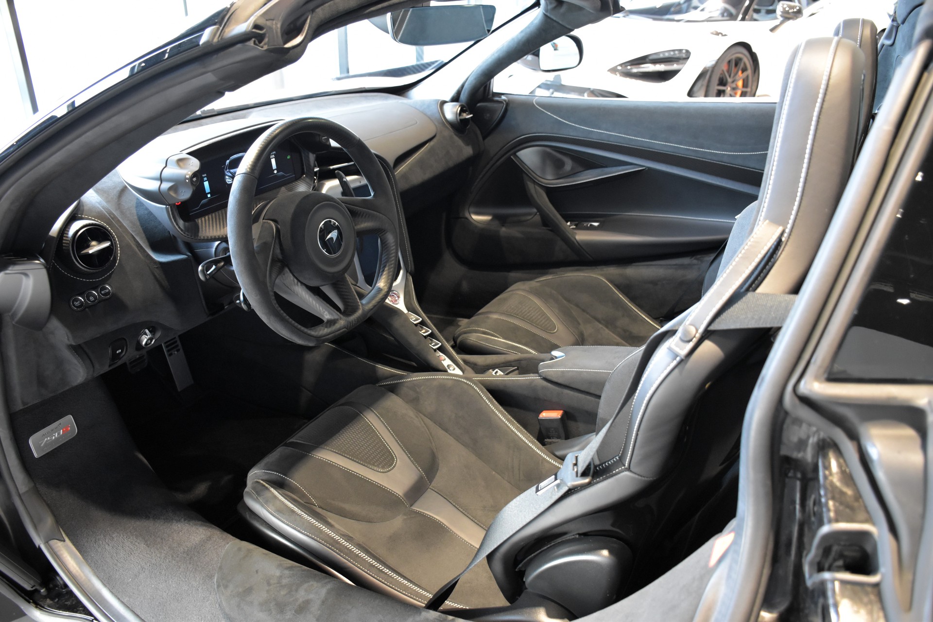 McLAREN 750S Spider Performance-image-12
