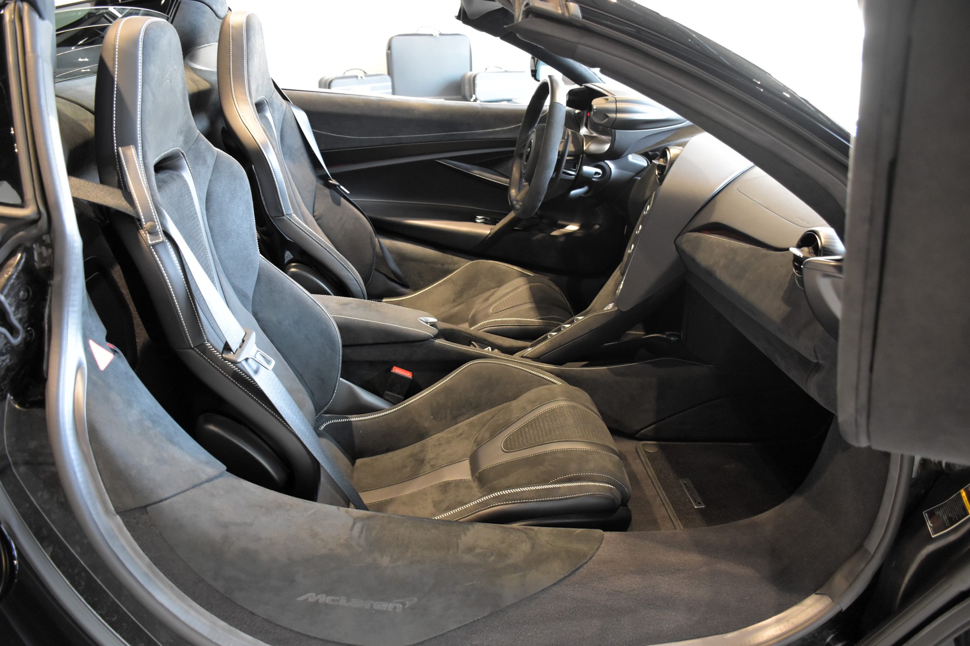 McLAREN 750S Spider Performance-image-15