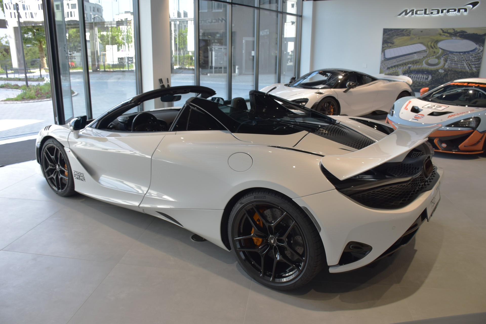 McLAREN 750S Spider Performance-showroom-element-3
