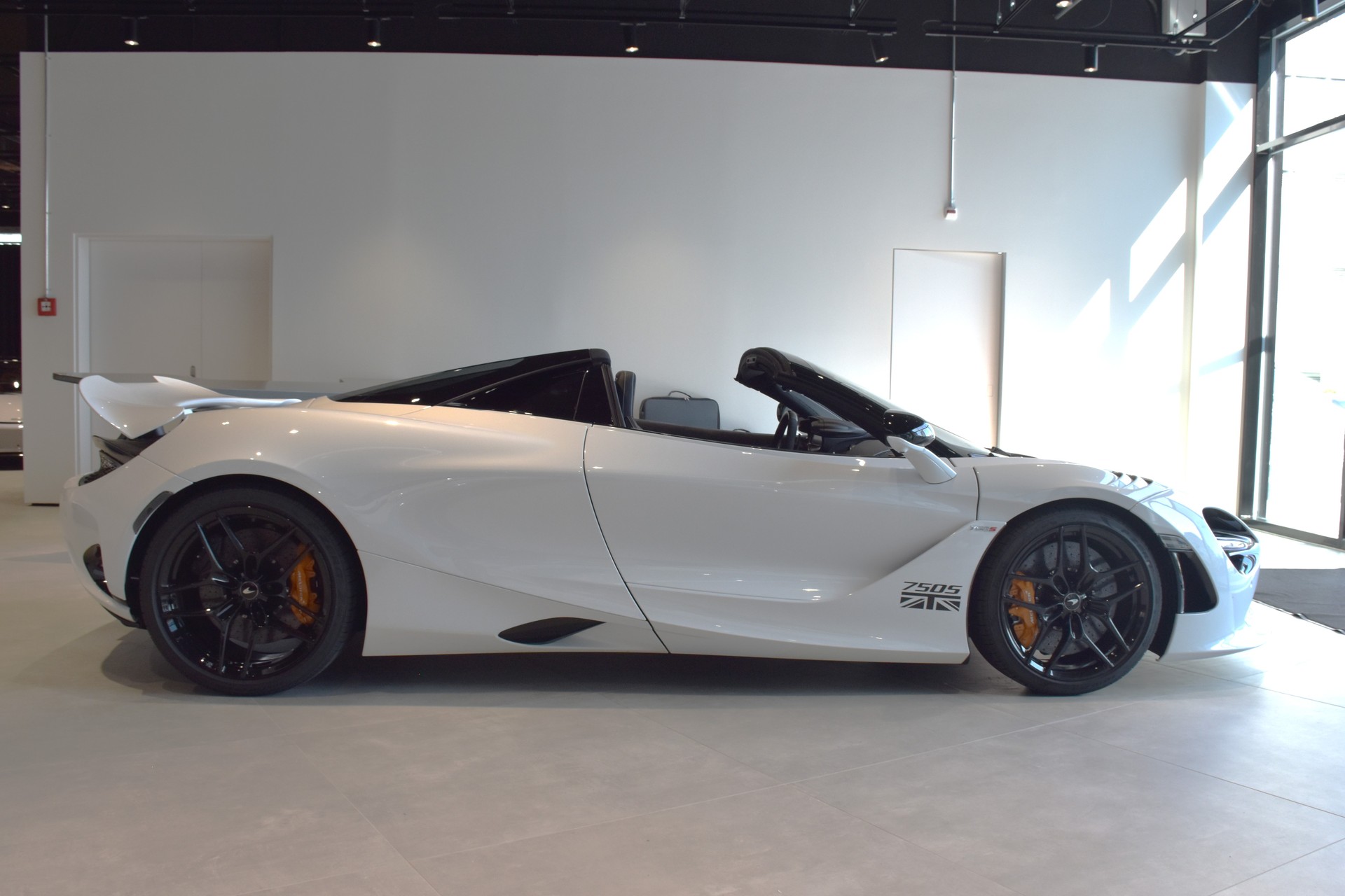 McLAREN 750S Spider Performance-image-6