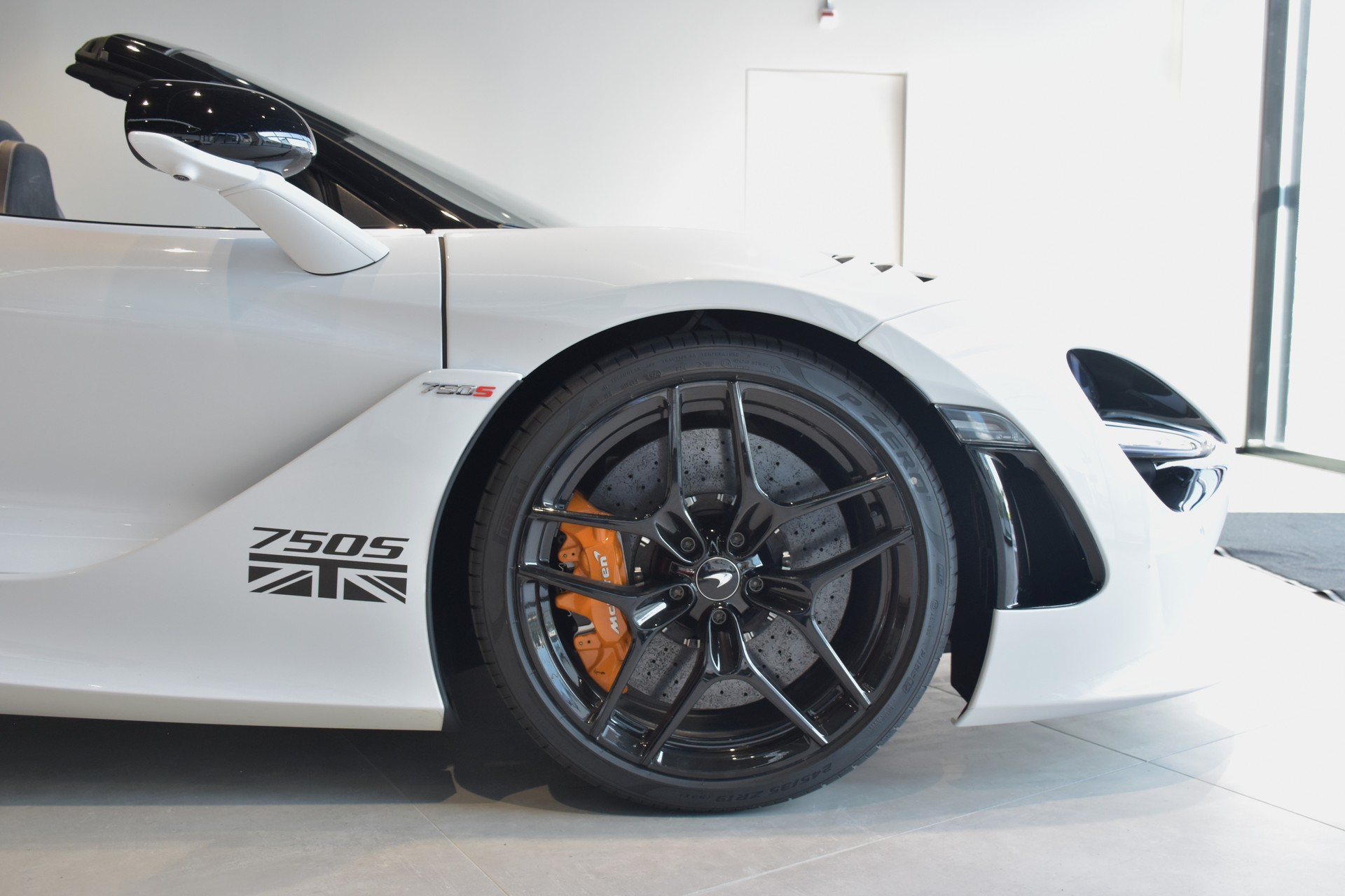 McLAREN 750S Spider Performance-image-7