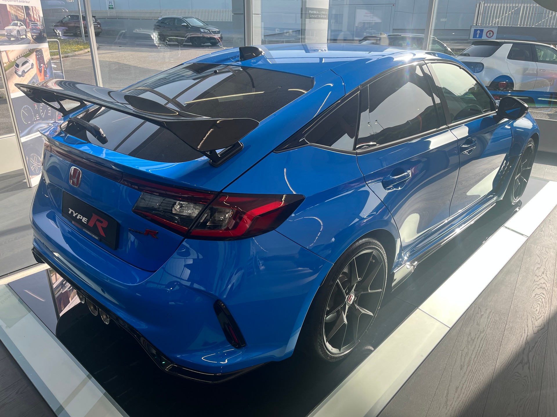 HONDA Civic 2.0 i-VTEC Type R-showroom-element-3