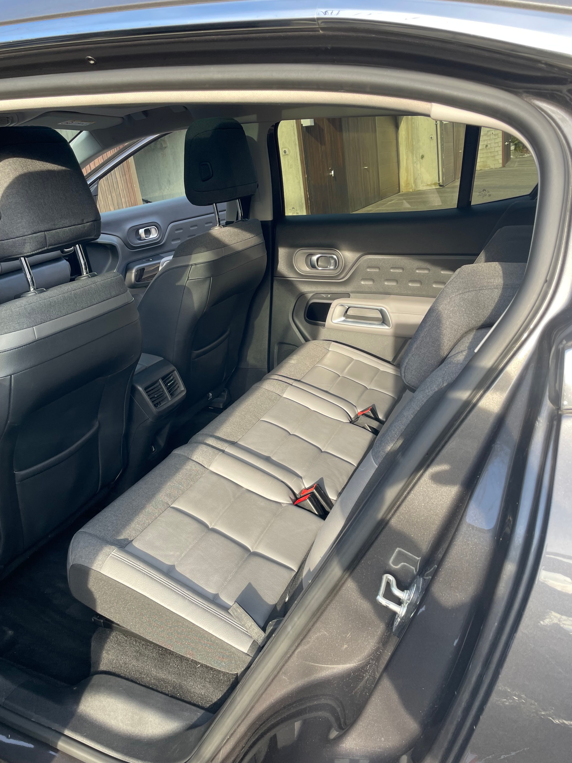 CITROEN C5 Aircross 1.6i PureTech Shine EAT8-image-5