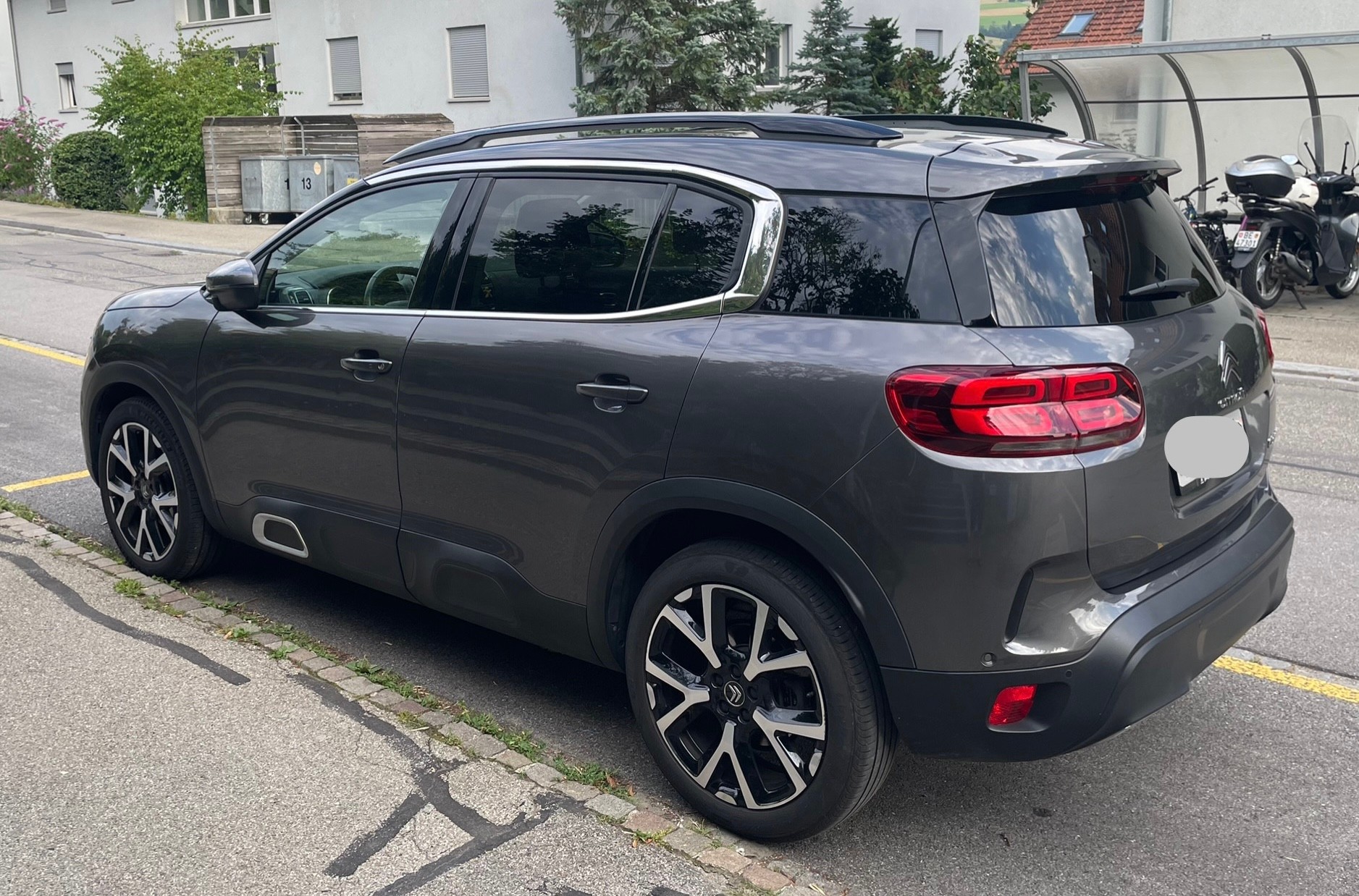 CITROEN C5 Aircross 1.6i PureTech Shine EAT8-image-0