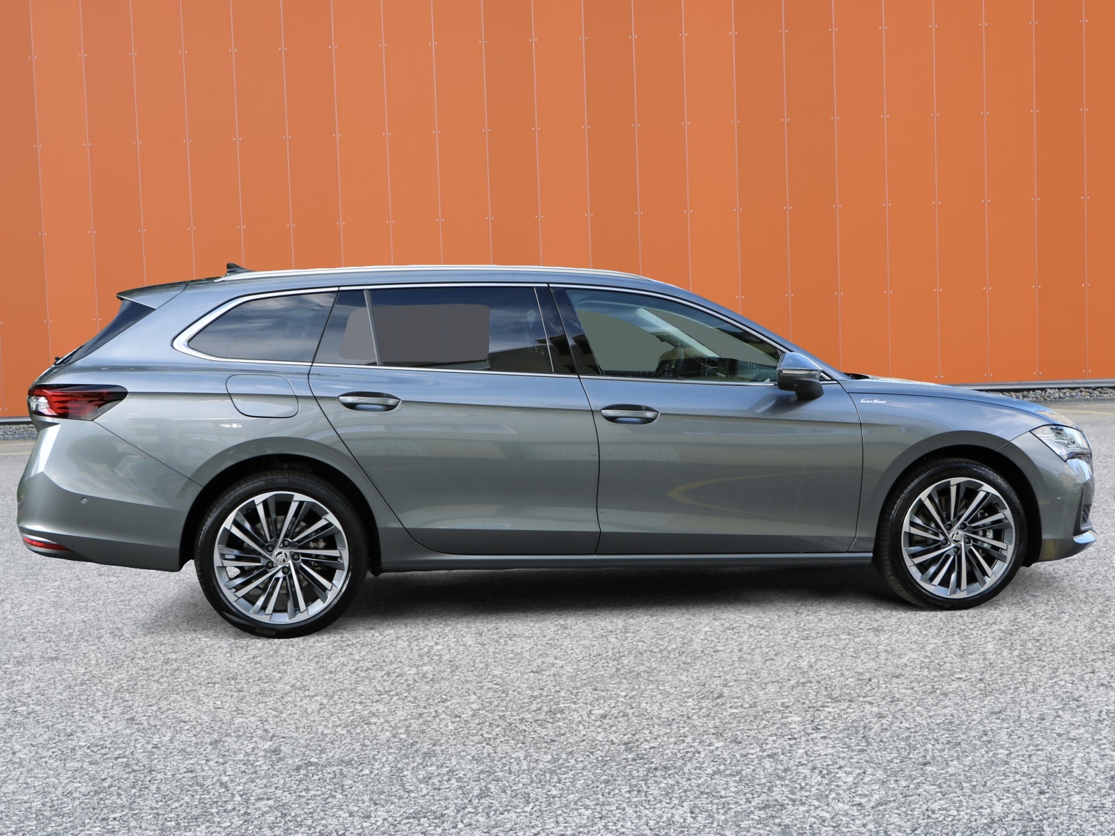 SKODA Superb Combi 2.0 TSI L&K 4x4 DSG-showroom-element-3
