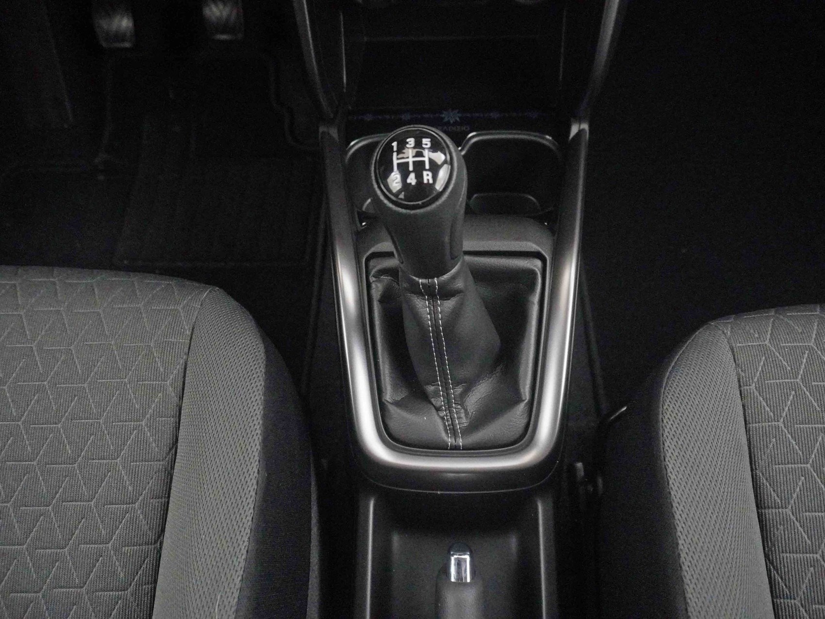 SUZUKI SWIFT 1.2 Tradizio Top Hybrid 4x4-image-15
