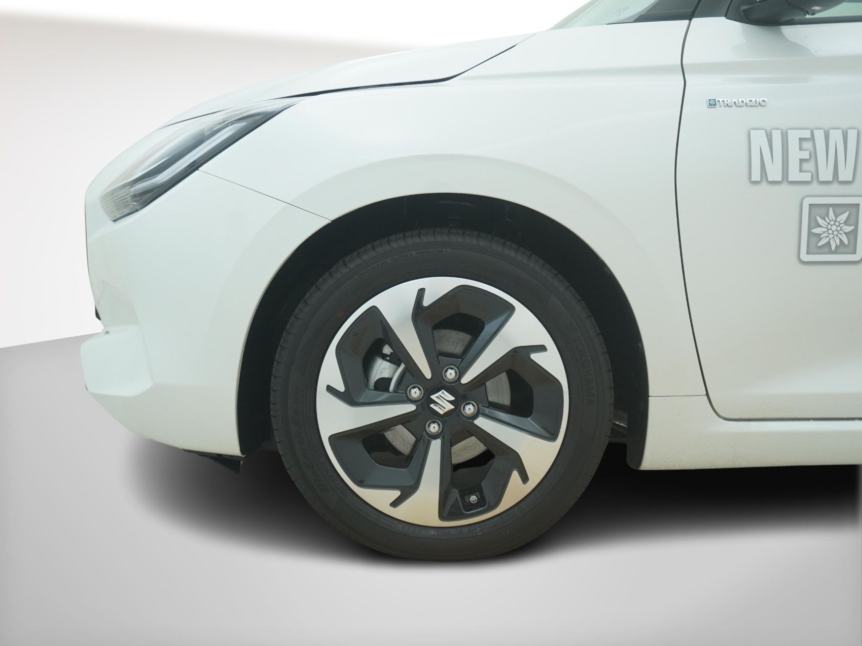 SUZUKI SWIFT 1.2 Tradizio Top Hybrid 4x4-image-5