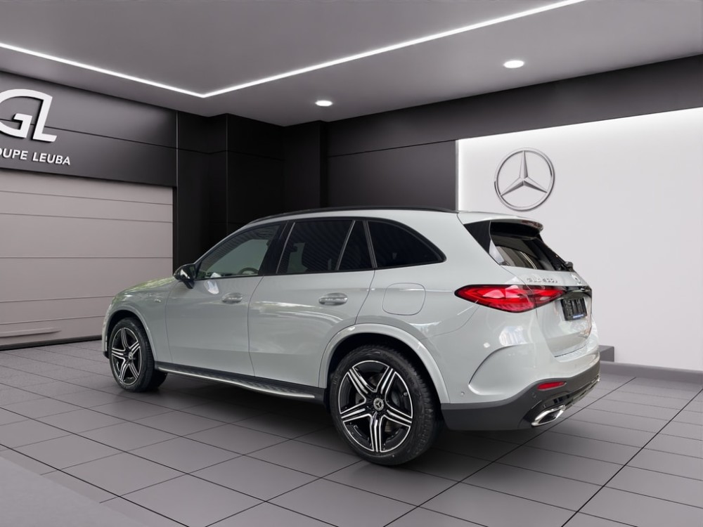 MERCEDES-BENZ GLC 400 e 4Matic EQ Star 9G-Tronic-showroom-element-3