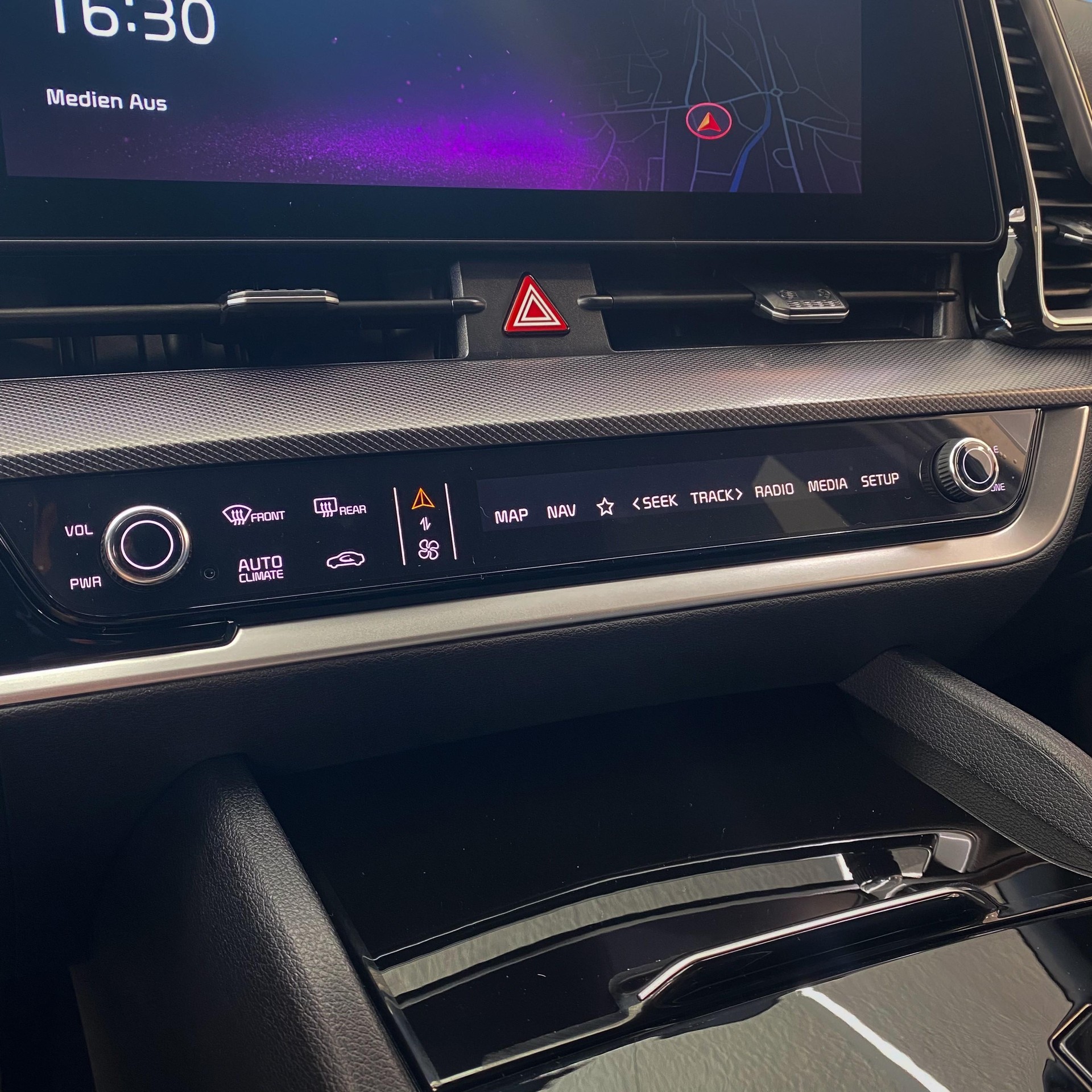 KIA Sportage 1.6 T-GDi Hybrid GT-Line-image-14
