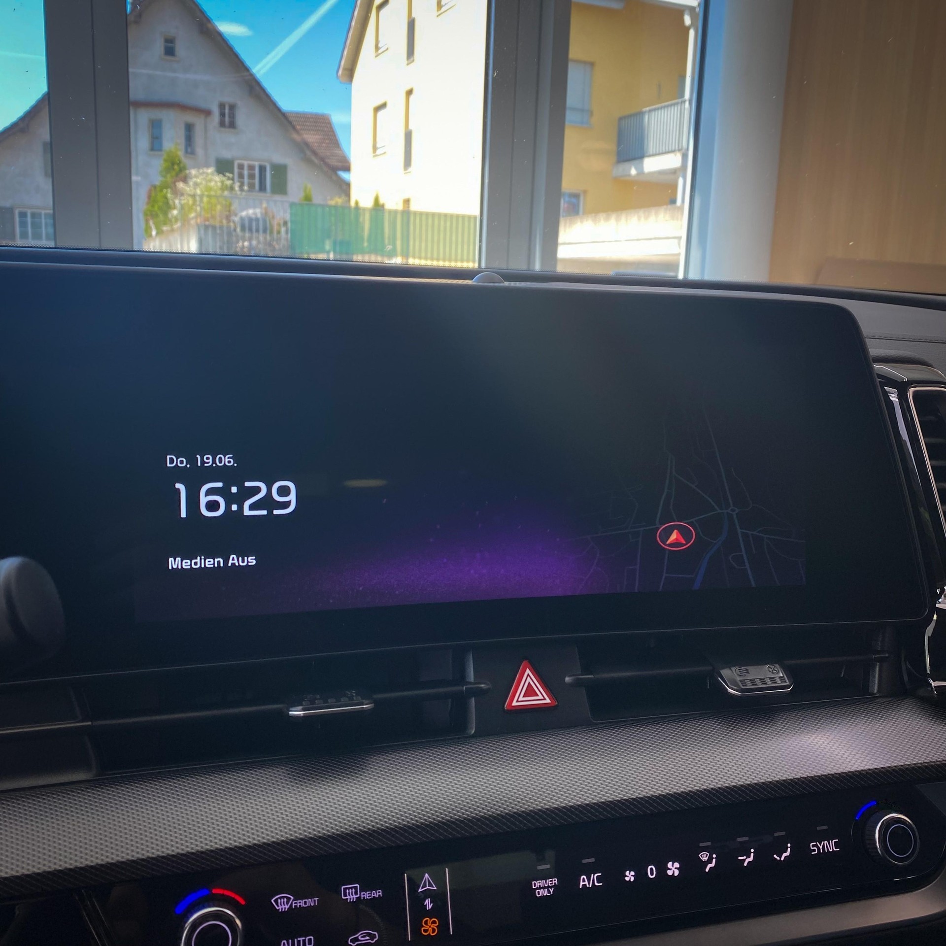 KIA Sportage 1.6 T-GDi Hybrid GT-Line-image-12