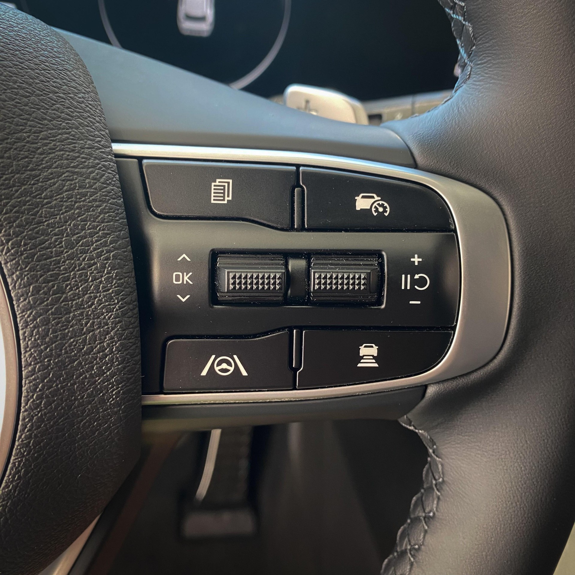 KIA Sportage 1.6 T-GDi Hybrid GT-Line-image-8