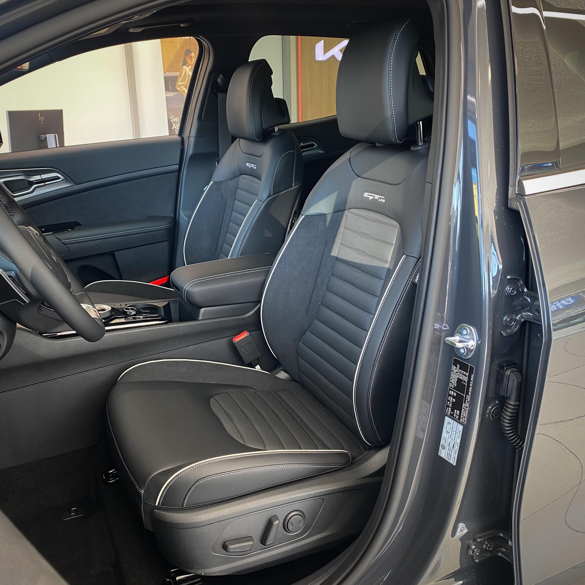 KIA Sportage 1.6 T-GDi Hybrid GT-Line-image-20