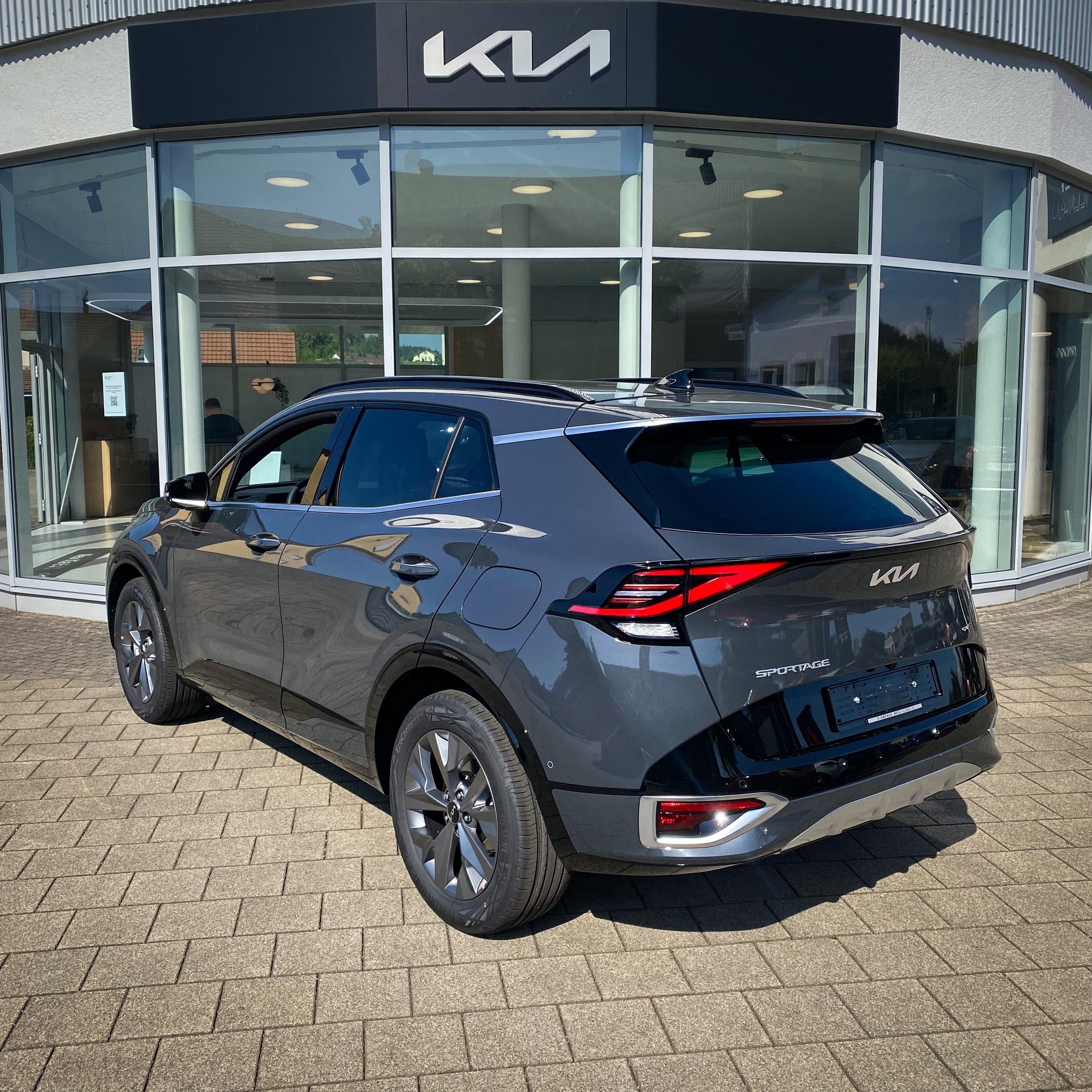 KIA Sportage 1.6 T-GDi Hybrid GT-Line-showroom-element-1