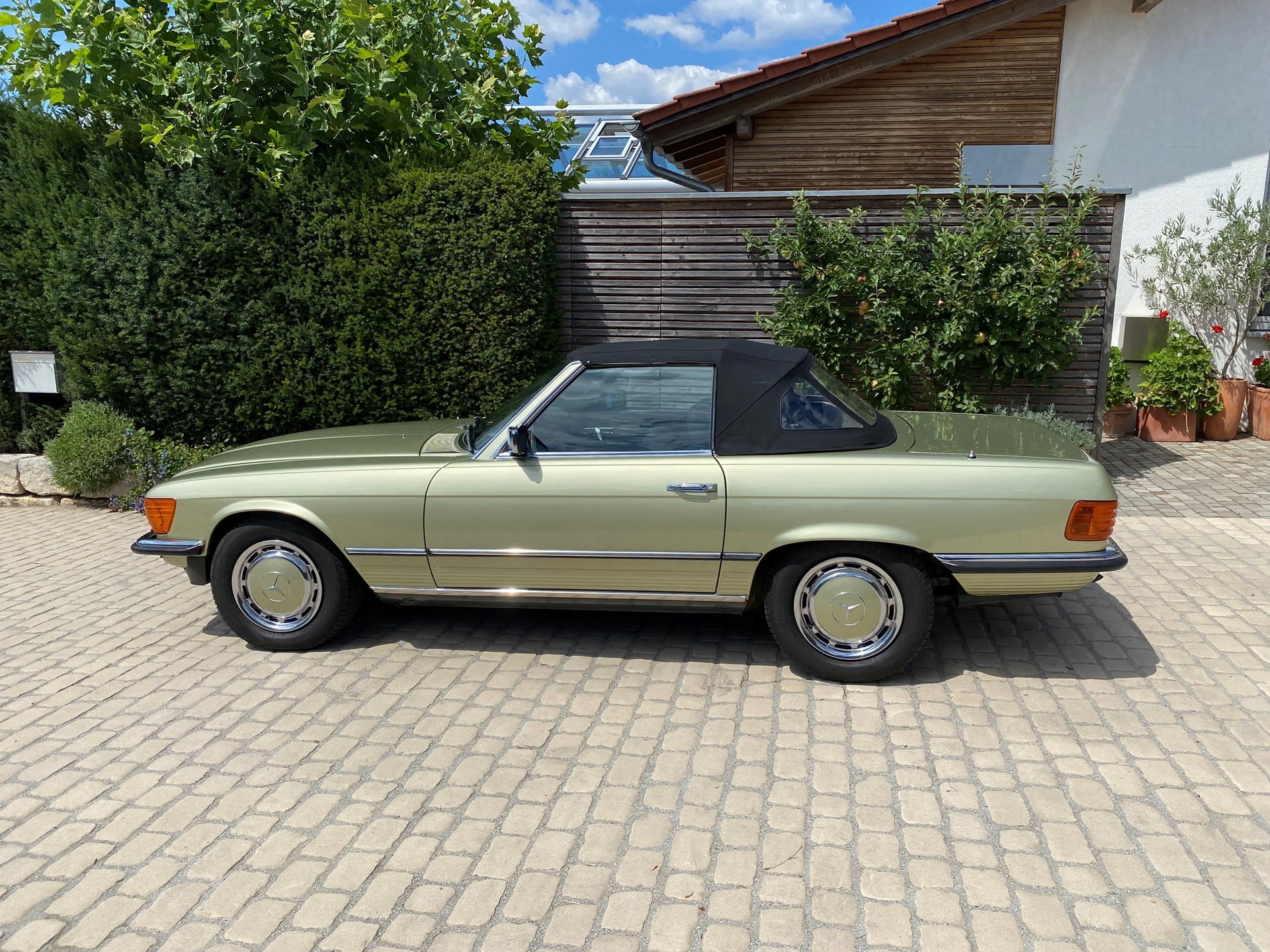 MERCEDES-BENZ 380 SL