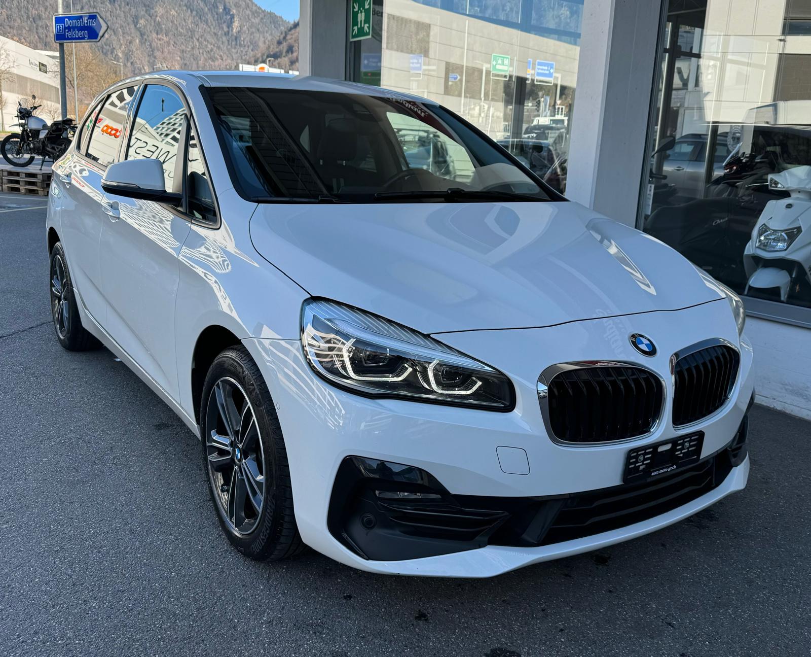 BMW 220i Active Tourer DKG Sport Line