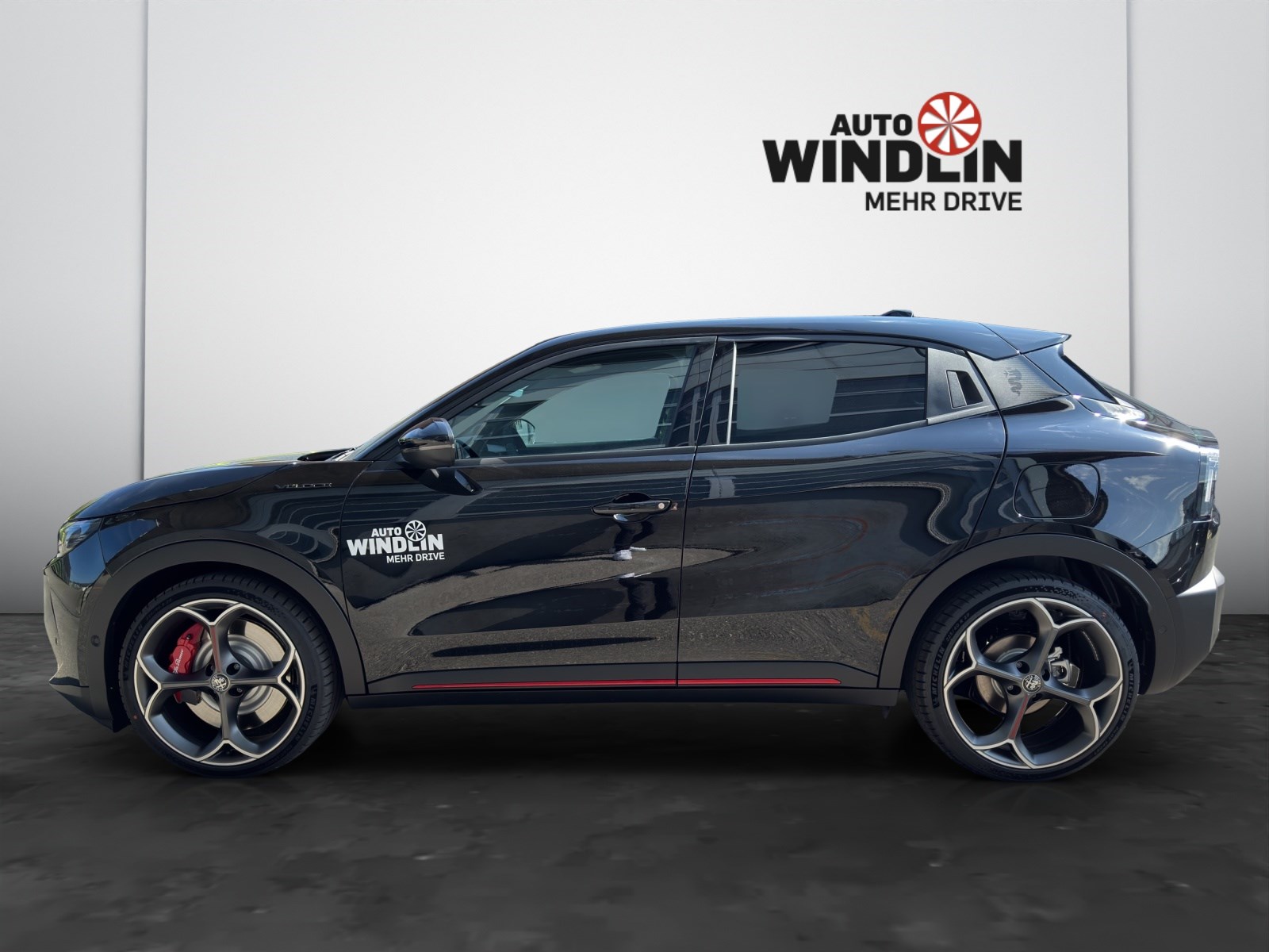 ALFA ROMEO Junior Elettrica Veloce SPORT TECH-showroom-element-1