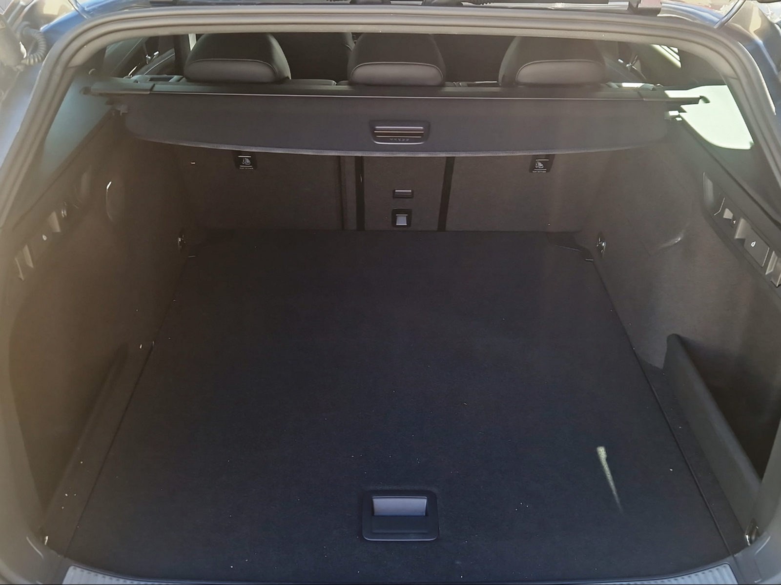 VW Passat Variant 2.0 TDI evo R-Line 4 Motion DSG-image-13