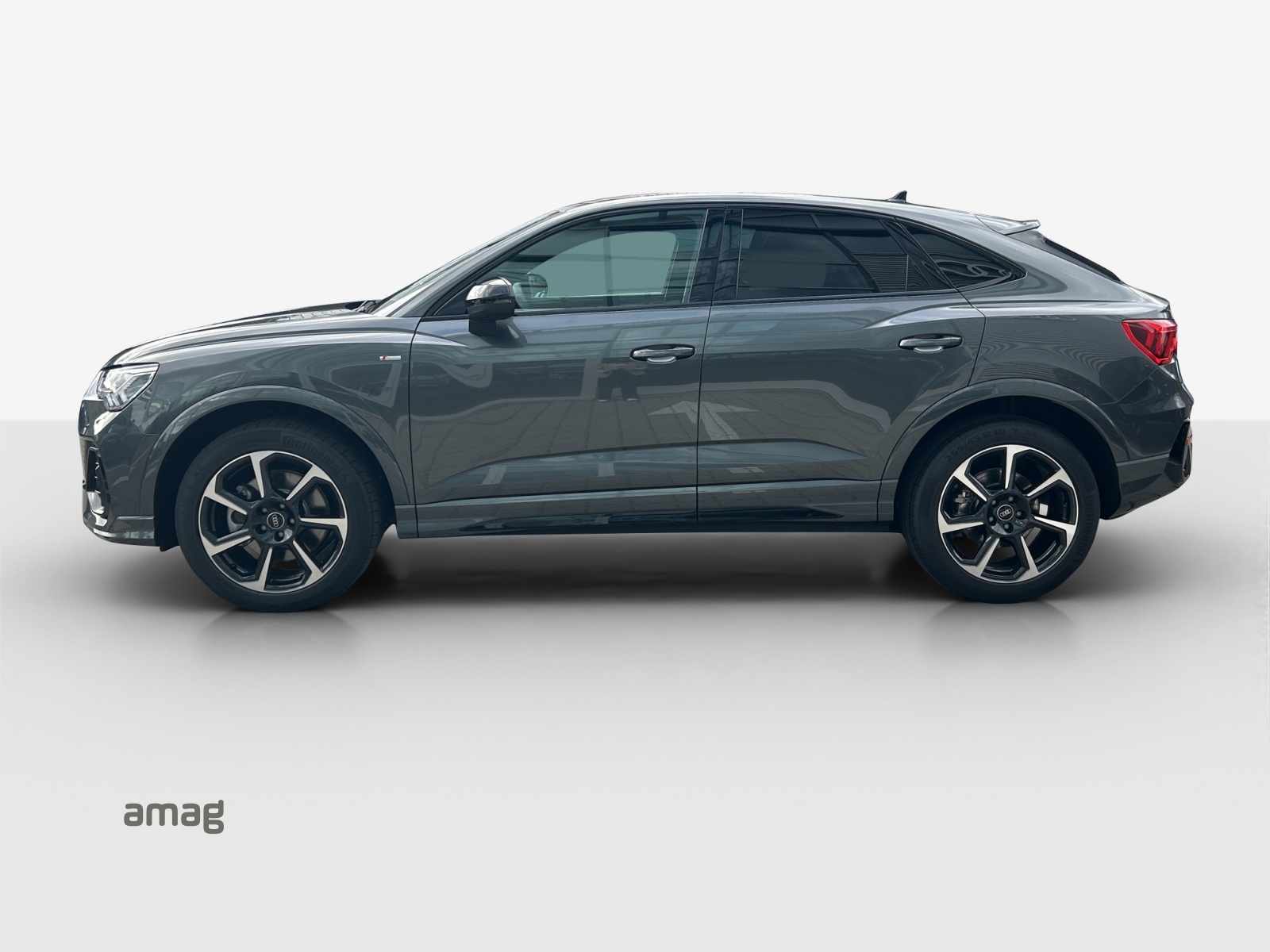 AUDI Q3 Sportback 40 TFSI S line quattro-showroom-element-1