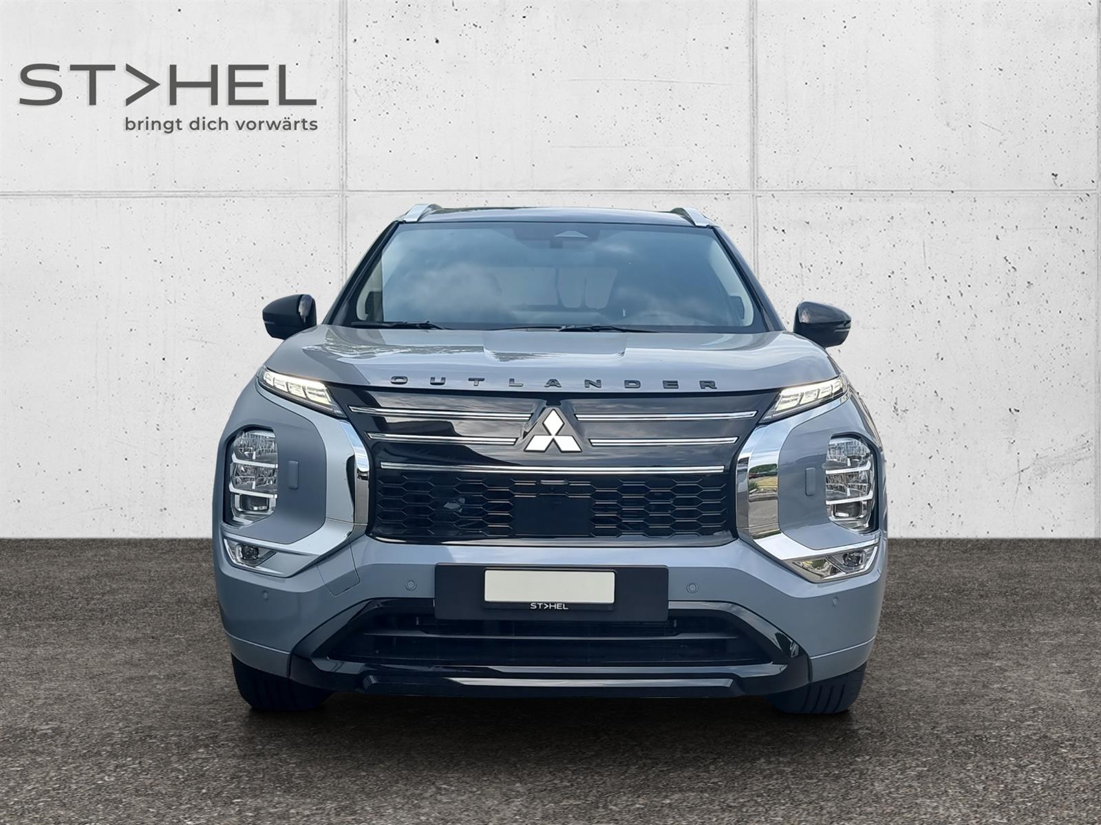 MITSUBISHI Outlander 2.4 PHEV Instyle 4x4 Blackline-showroom-element-3