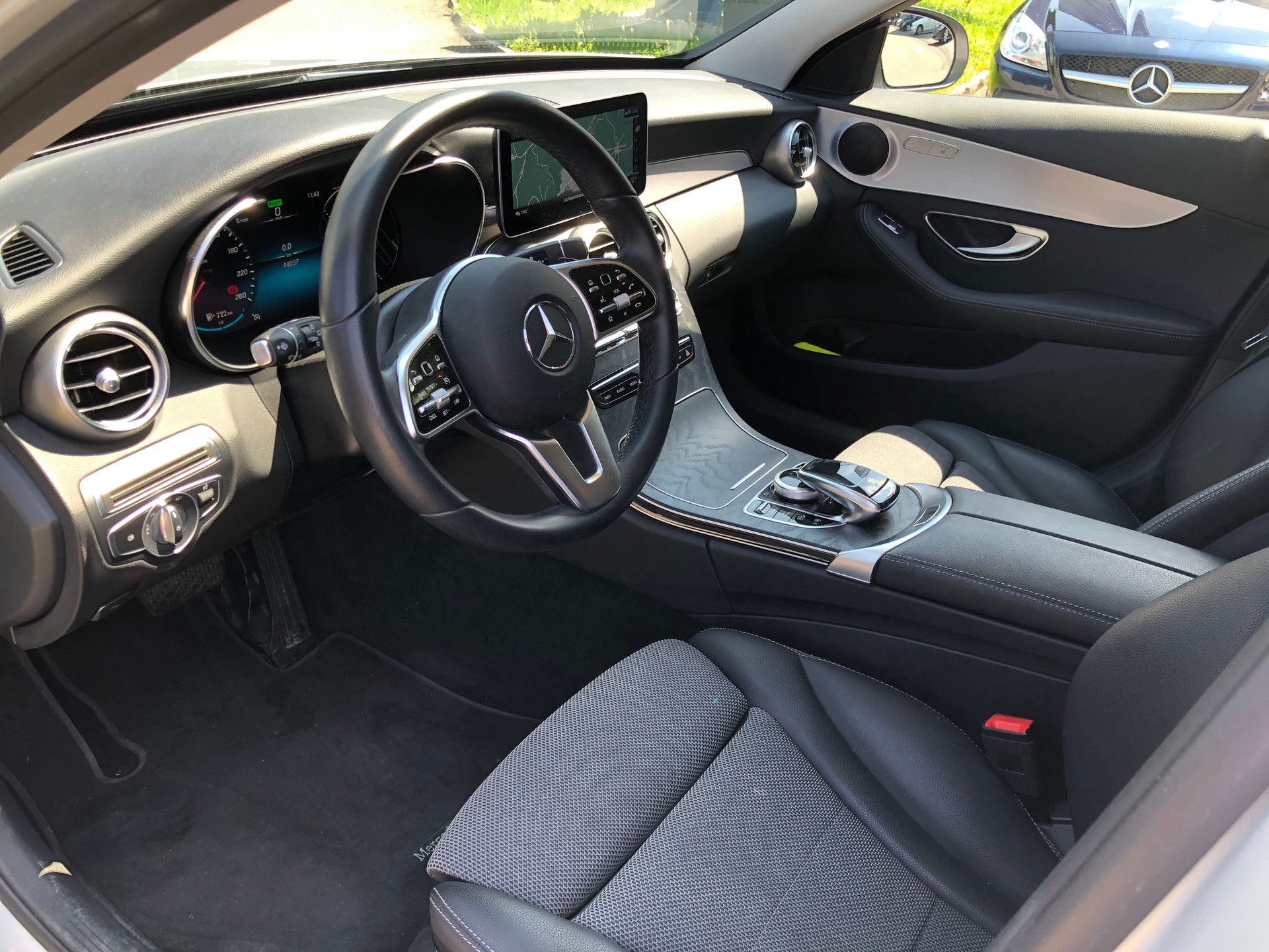 MERCEDES-BENZ C 200 Swiss Star AMG L.4M-showroom-element-3
