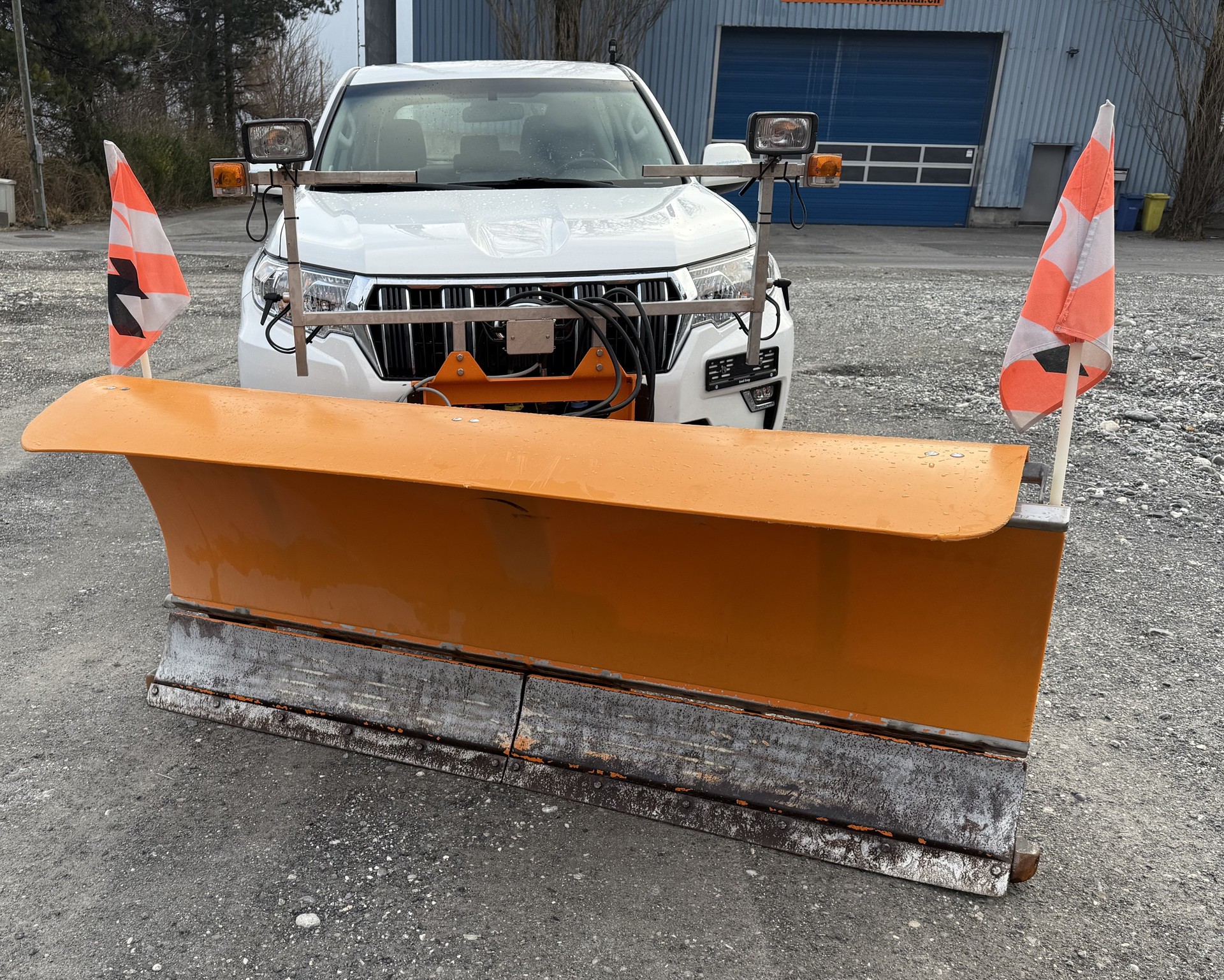 TOYOTA 2.8 Diesel 4x4 Automatik, 4 Plätzer, Winterdienst