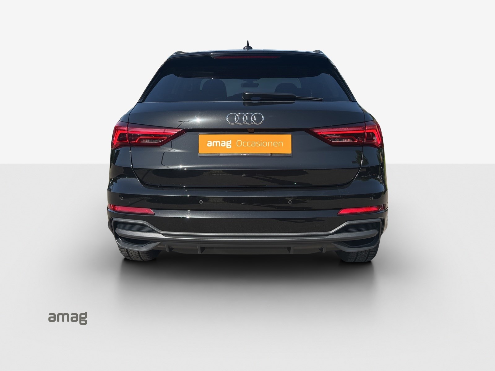 AUDI Q3 35 TFSI S line S-tronic-showroom-element-3