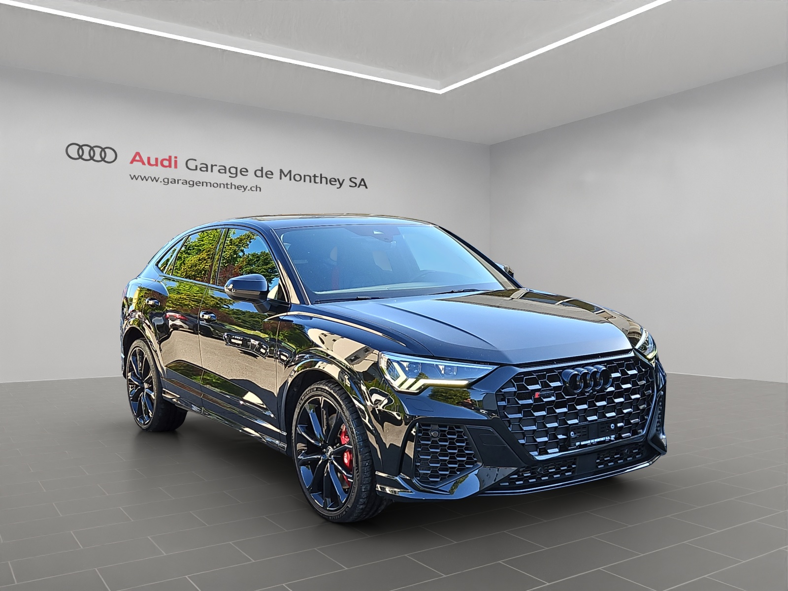 AUDI RS Q3 Sportback quattro S tronic-showroom-element-2
