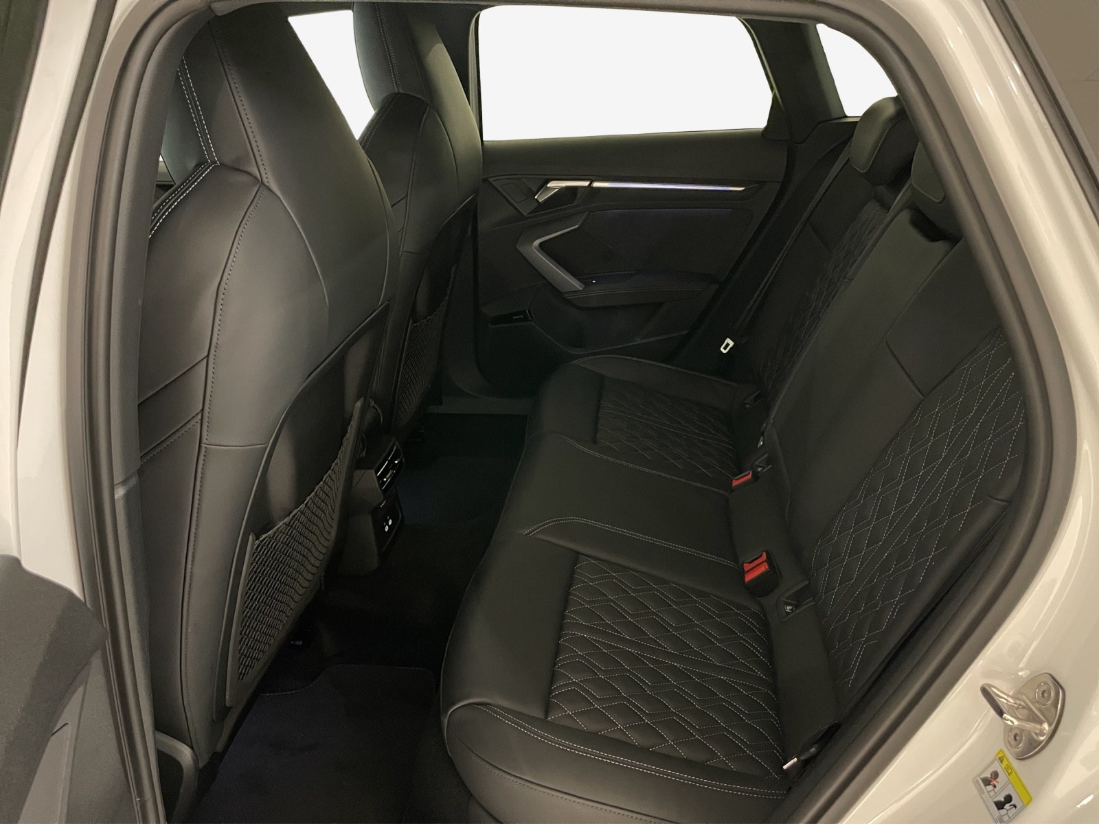 AUDI A3 Sportback 35 TDI advanced-image-11