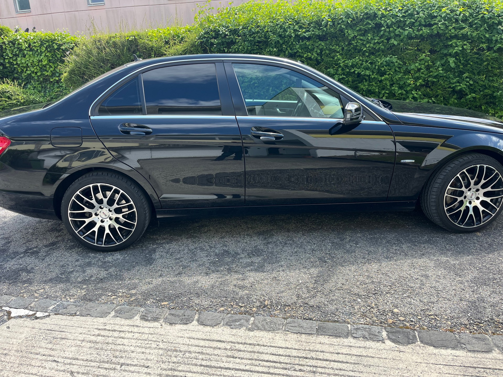 MERCEDES-BENZ C 220 CDI BlueEfficiency Elégance-image-4