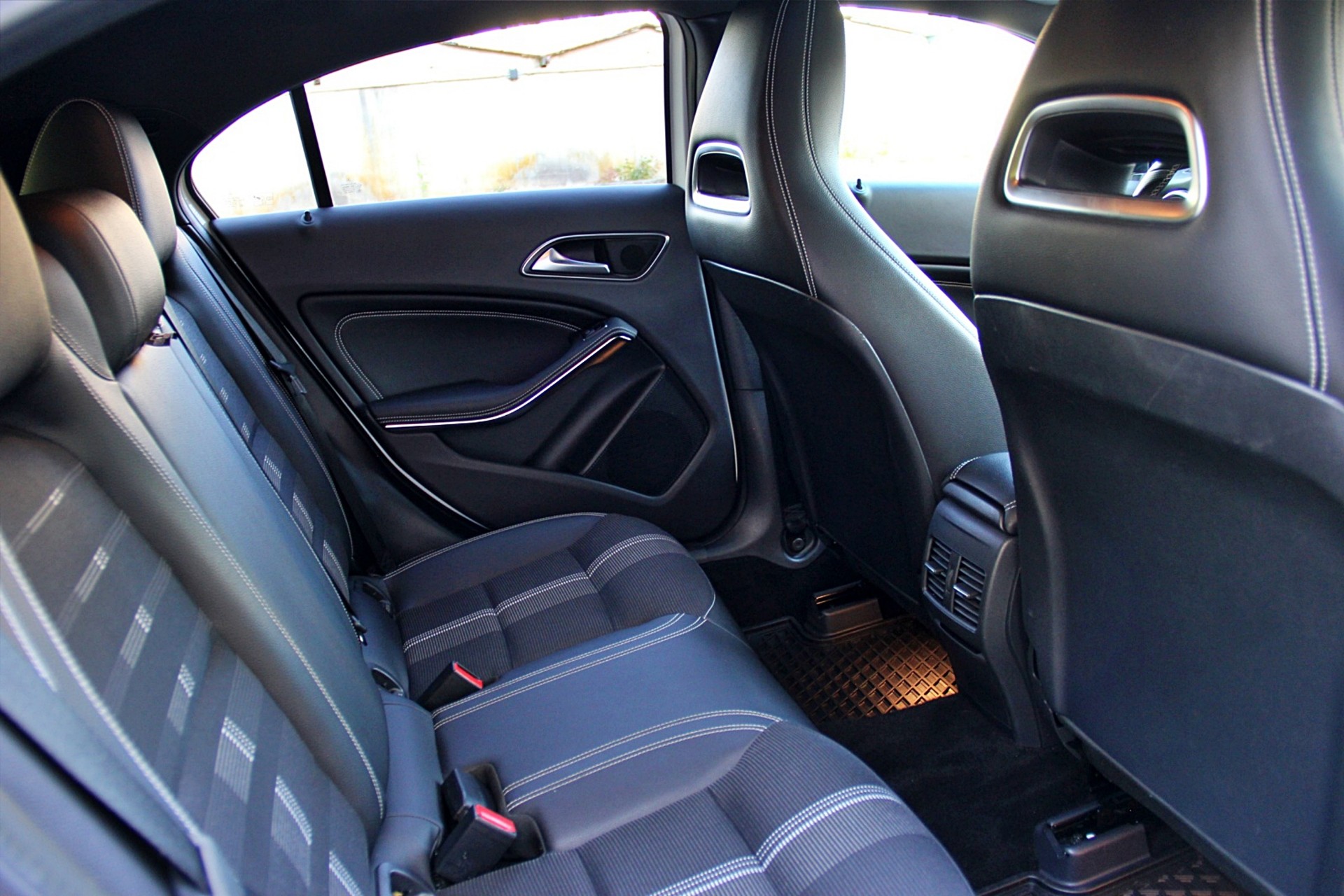 MERCEDES-BENZ A 200 CDI Urban 7G-DCT-image-11