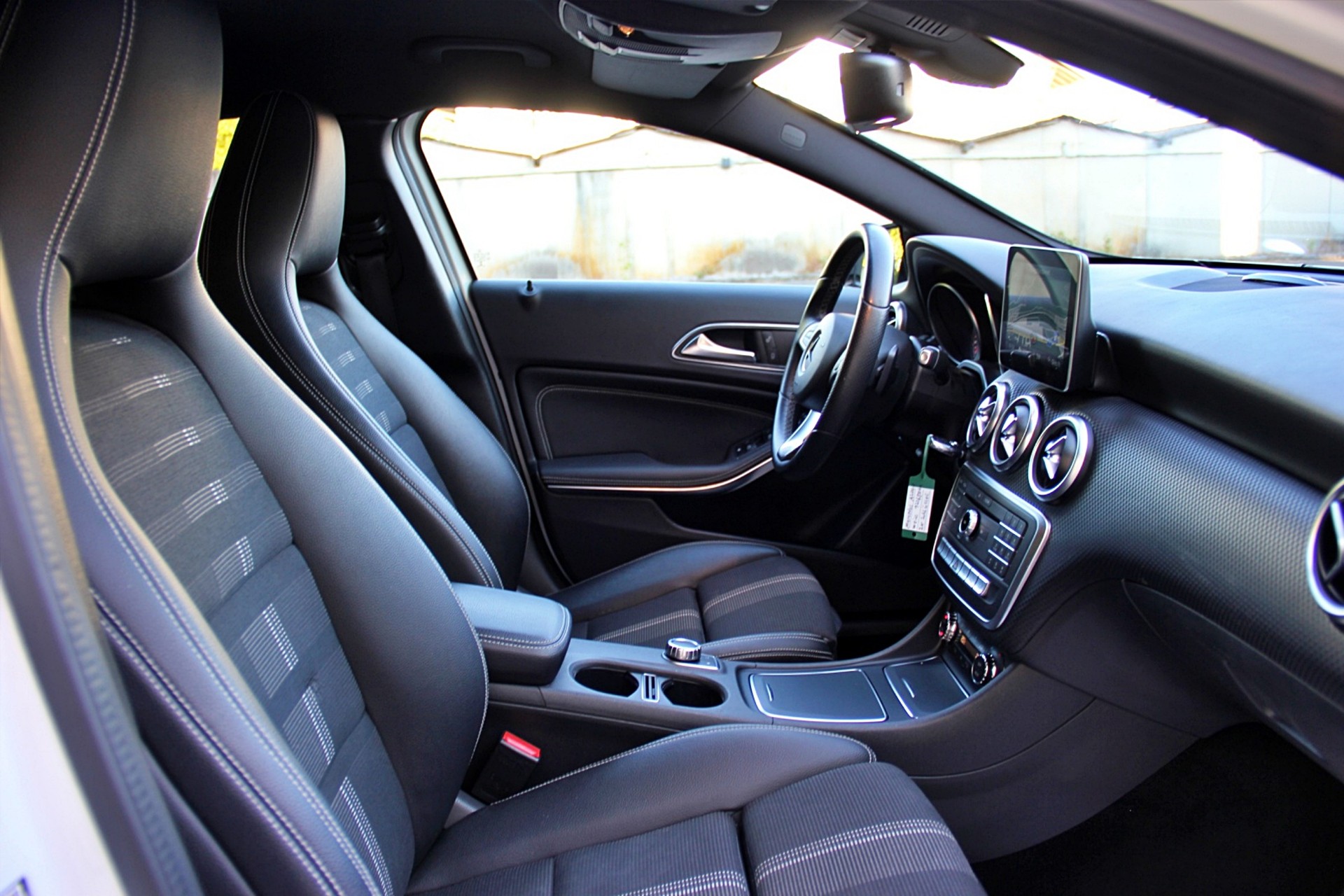 MERCEDES-BENZ A 200 CDI Urban 7G-DCT-image-13