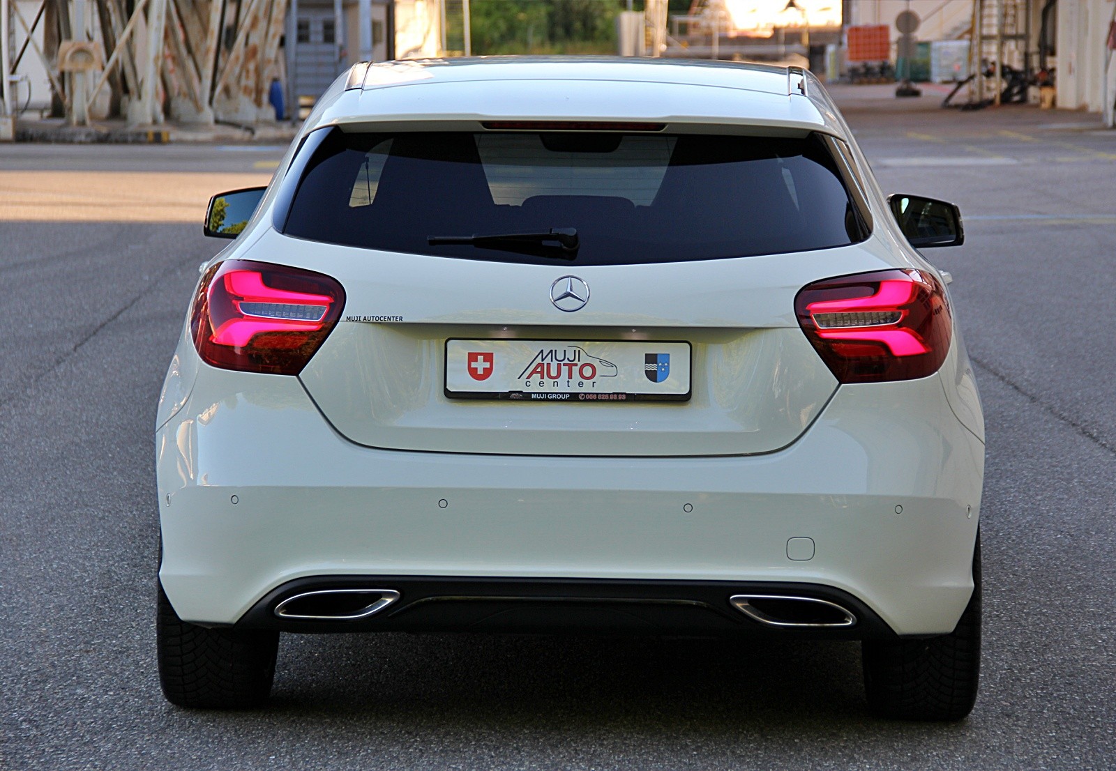 MERCEDES-BENZ A 200 CDI Urban 7G-DCT-showroom-element-3