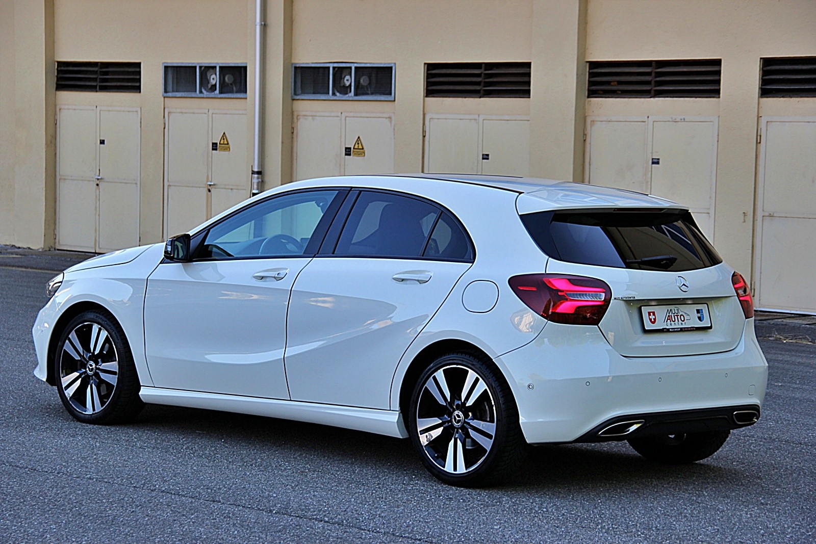 MERCEDES-BENZ A 200 CDI Urban 7G-DCT-showroom-element-2