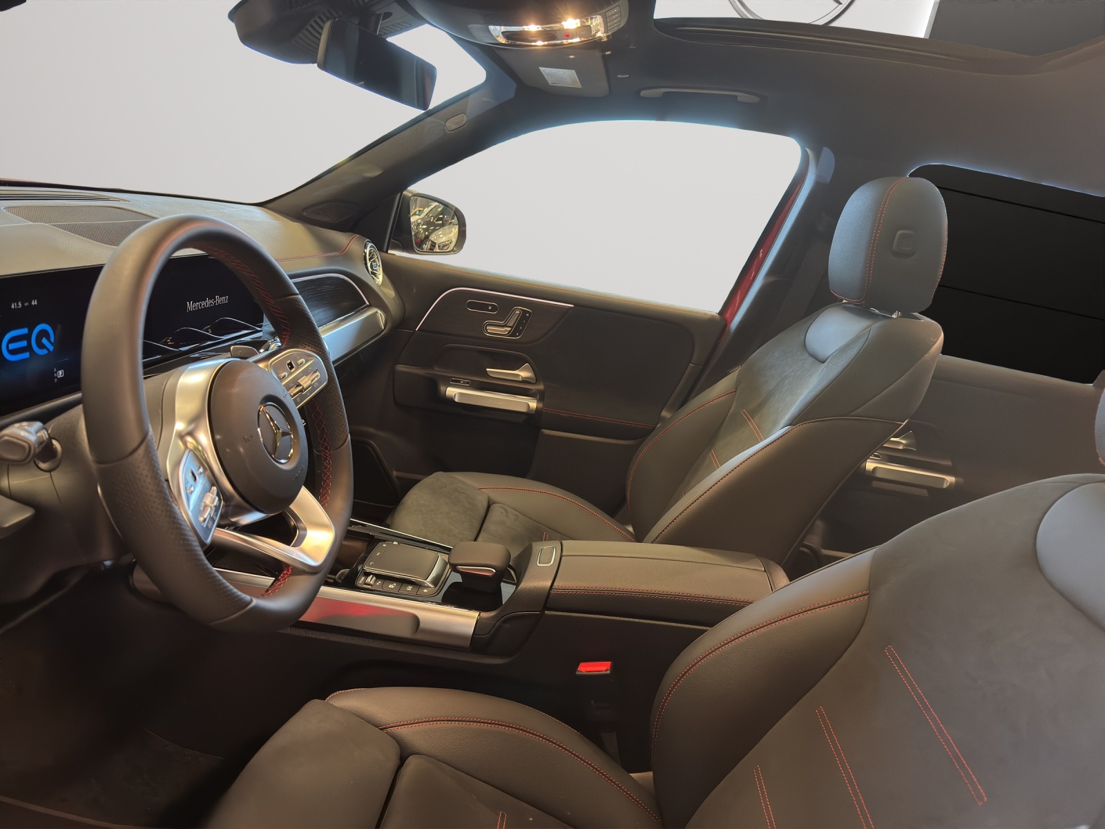 Image MERCEDES-BENZ EQB-350 EQB 350 66,5 kWh 4Matic Swiss Star