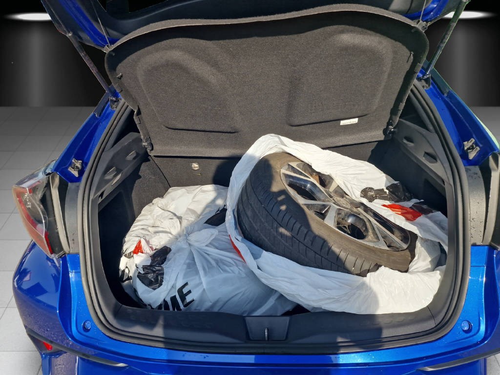 TOYOTA C-HR 1.8 VVTi HSD Trend-image-13