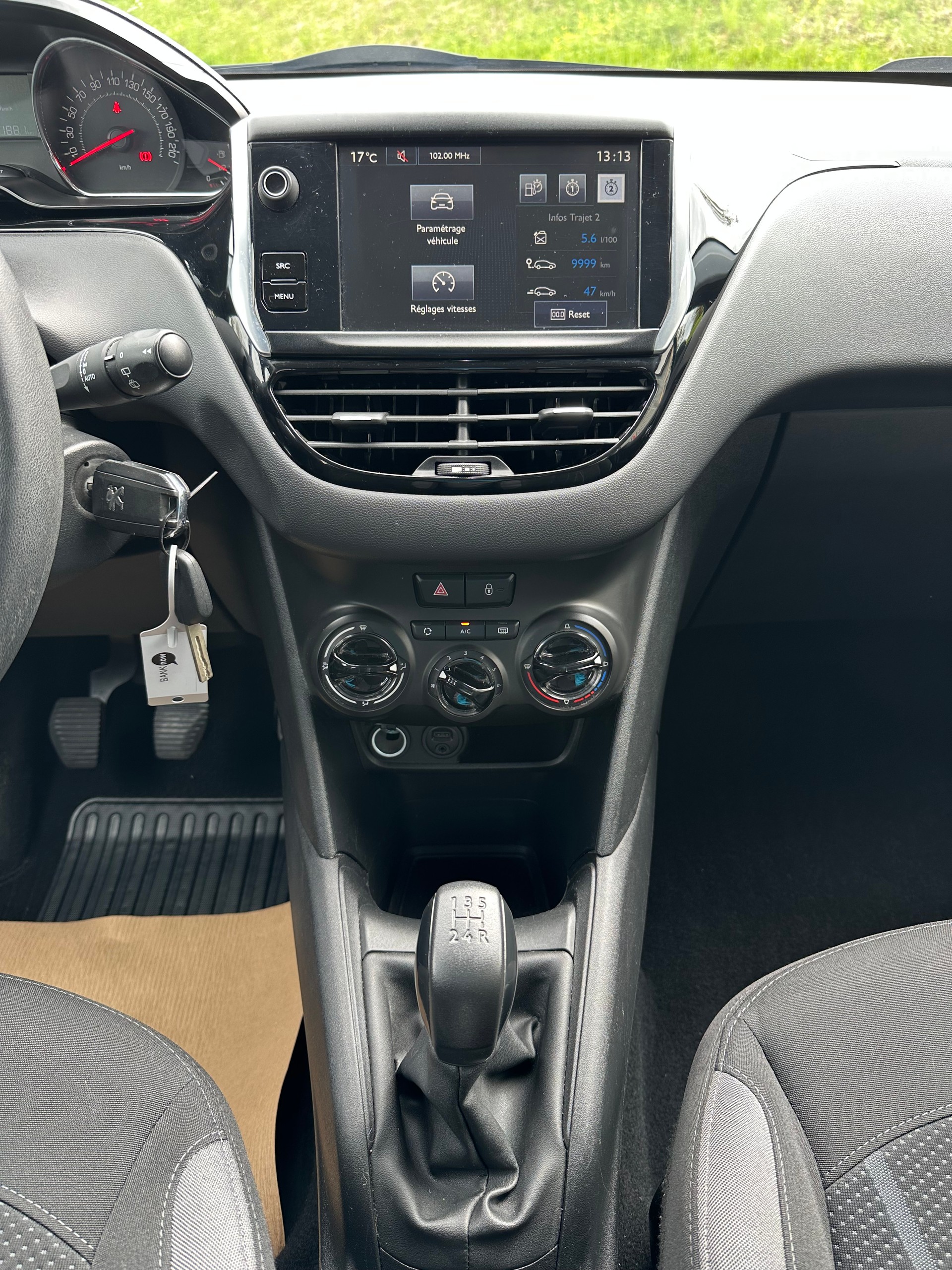 PEUGEOT 208 1.2 VTI Active-image-10