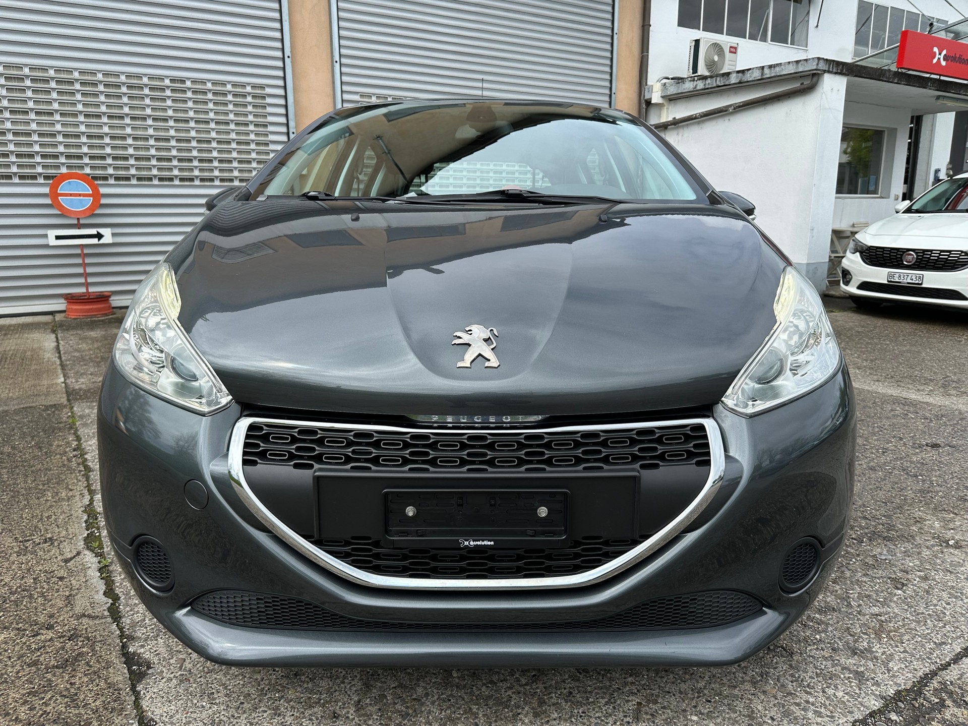 PEUGEOT 208 1.2 VTI Active-image-7