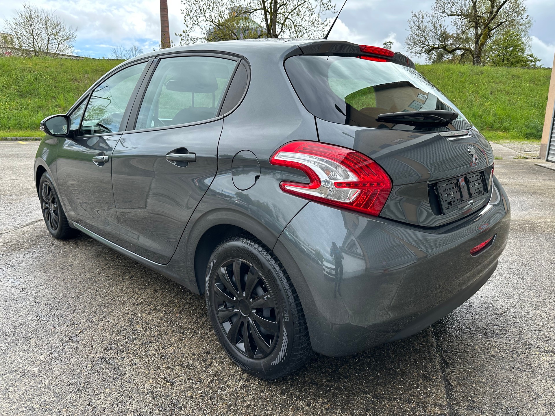 PEUGEOT 208 1.2 VTI Active-showroom-element-2