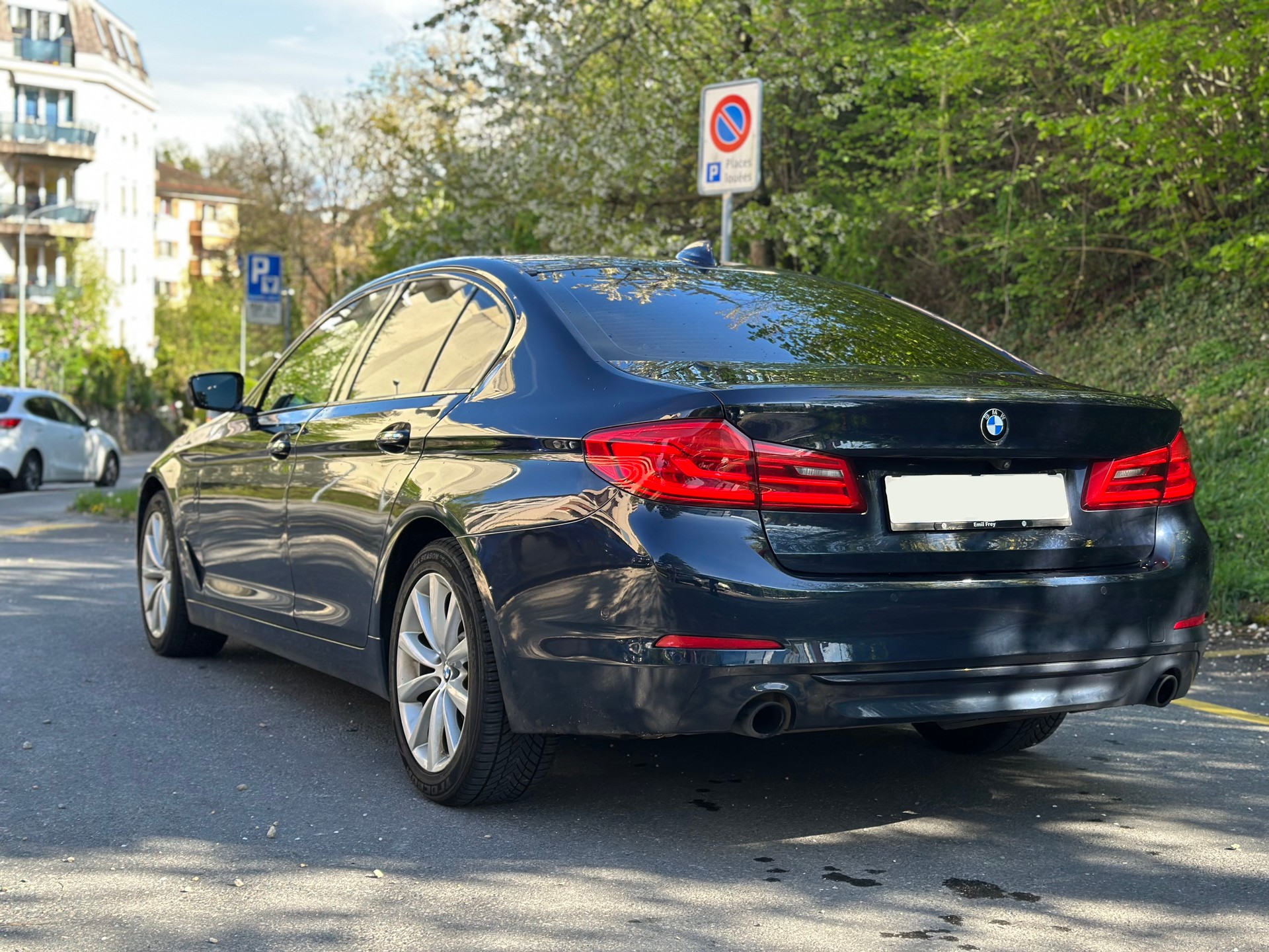 BMW 530e iPerformance Sport Line Steptronic-image-6