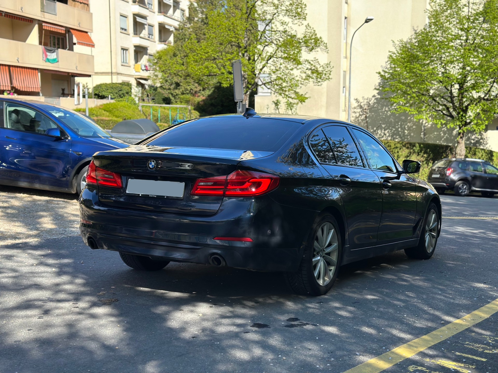 BMW 530e iPerformance Sport Line Steptronic-image-4