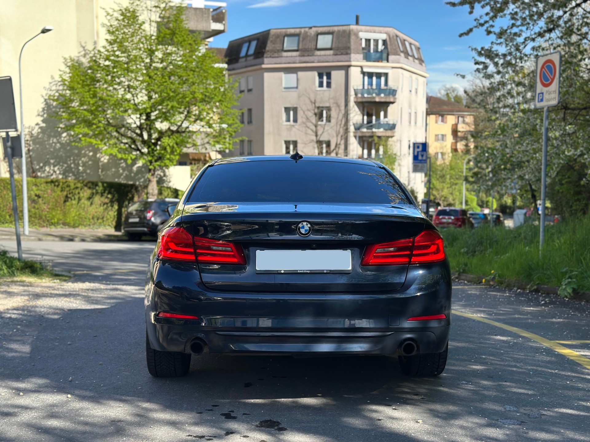 BMW 530e iPerformance Sport Line Steptronic-image-5