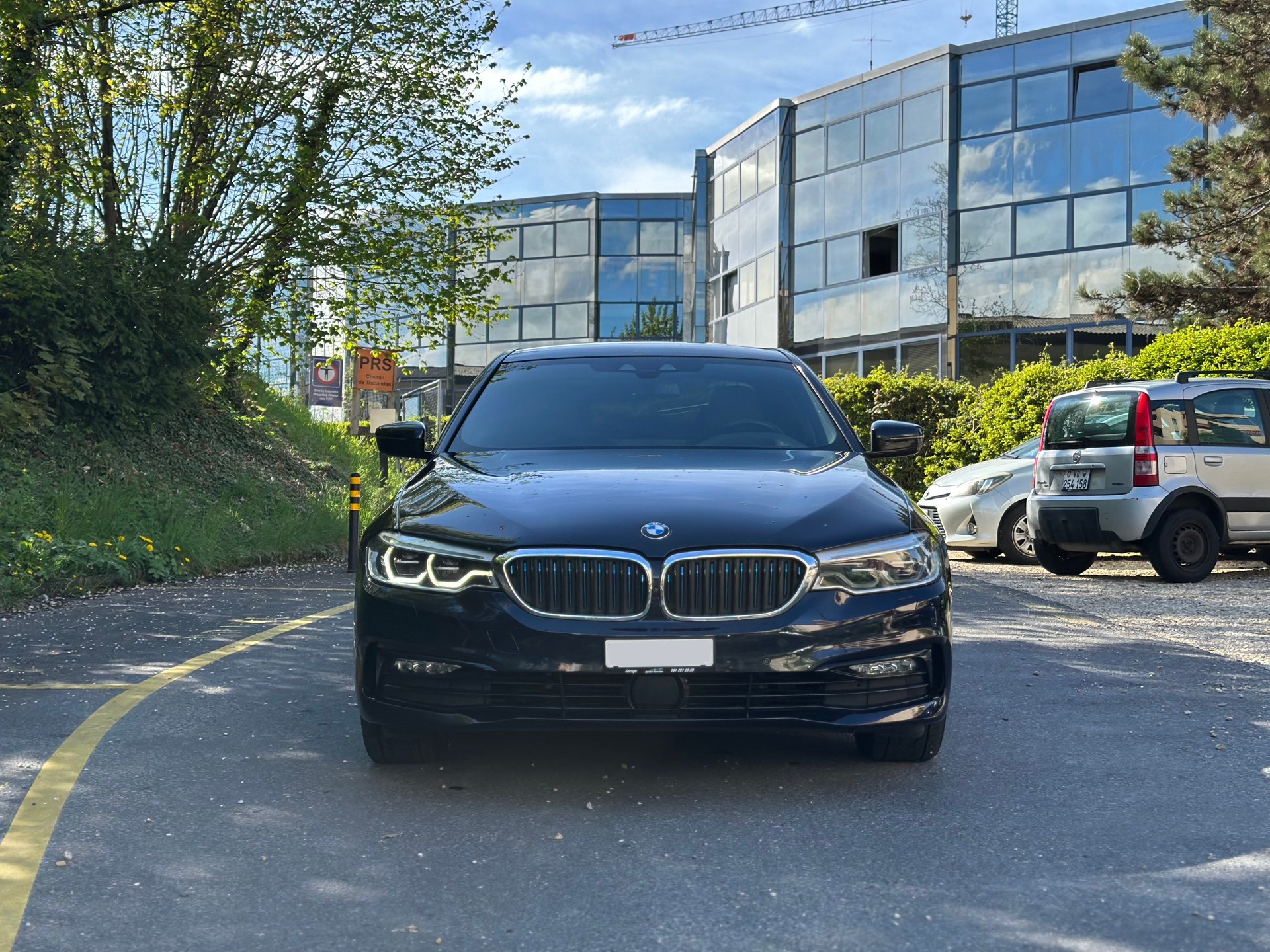 BMW 530e iPerformance Sport Line Steptronic-showroom-element-2