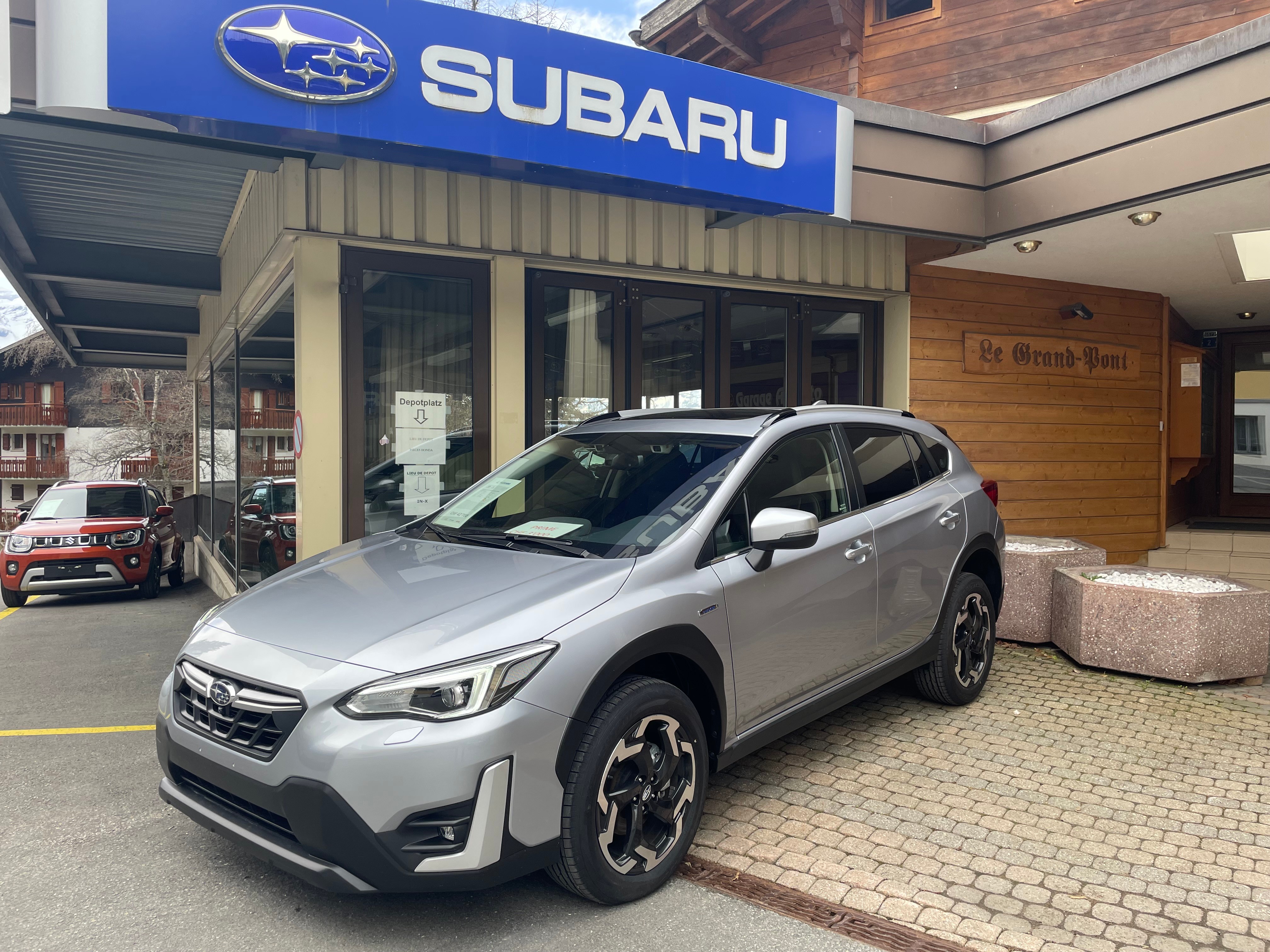 SUBARU XV 2.0 e-Boxer Luxury (SUV / Gelndewagen)