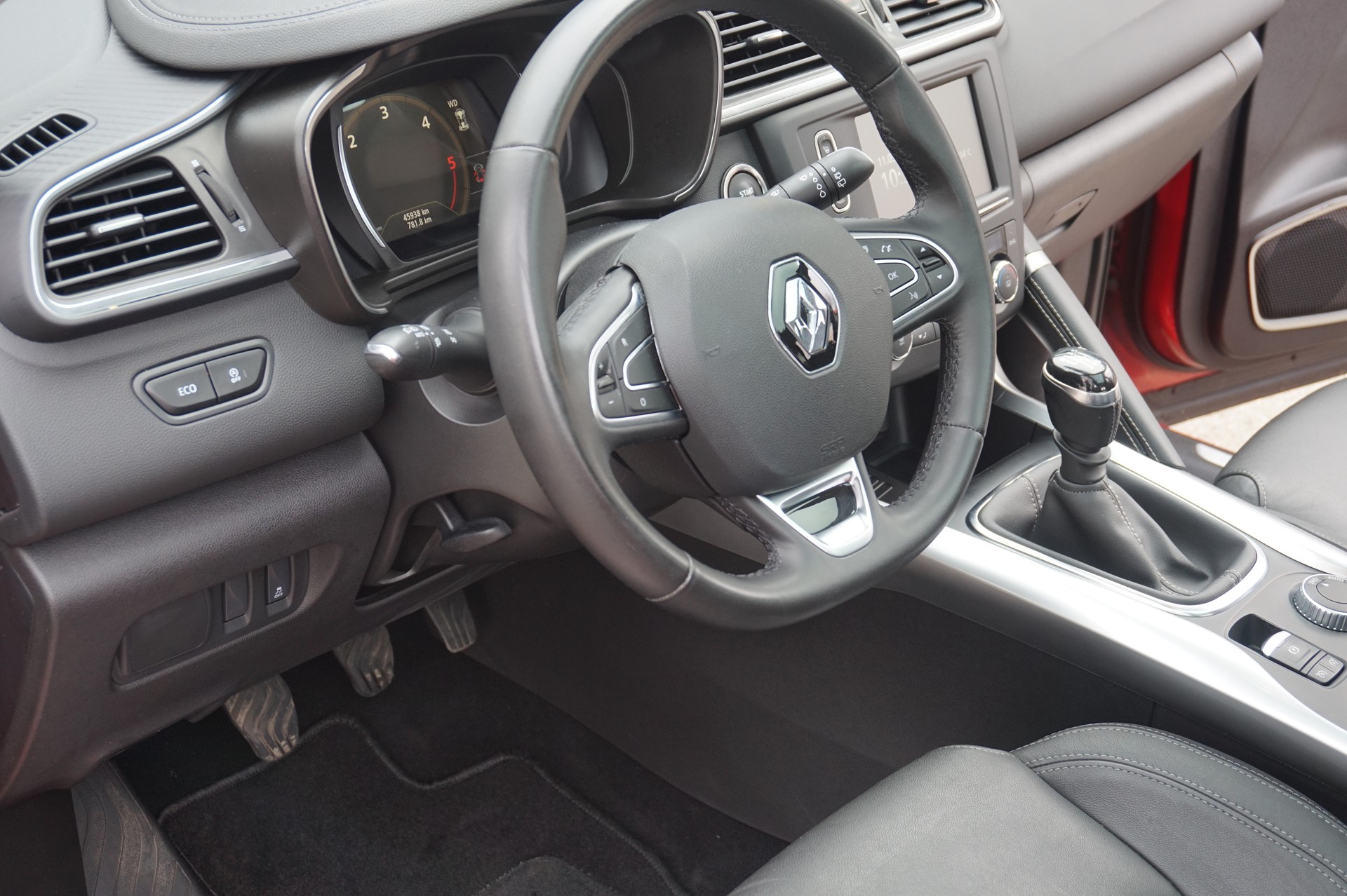 RENAULT Kadjar 1.6 dCi Bose 4x4-image-8