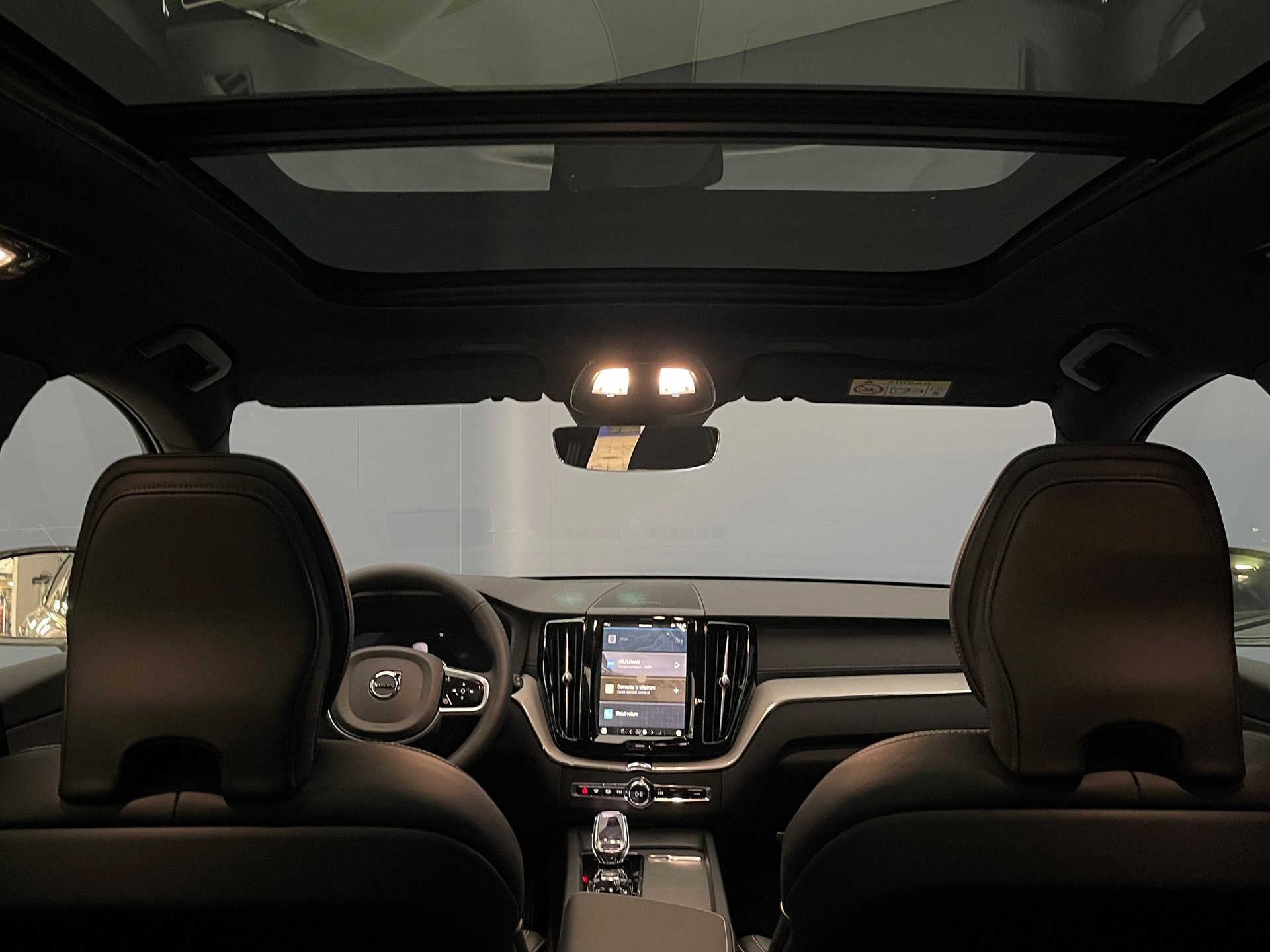 VOLVO XC60 2.0 B5 MH Core AWD-image-8