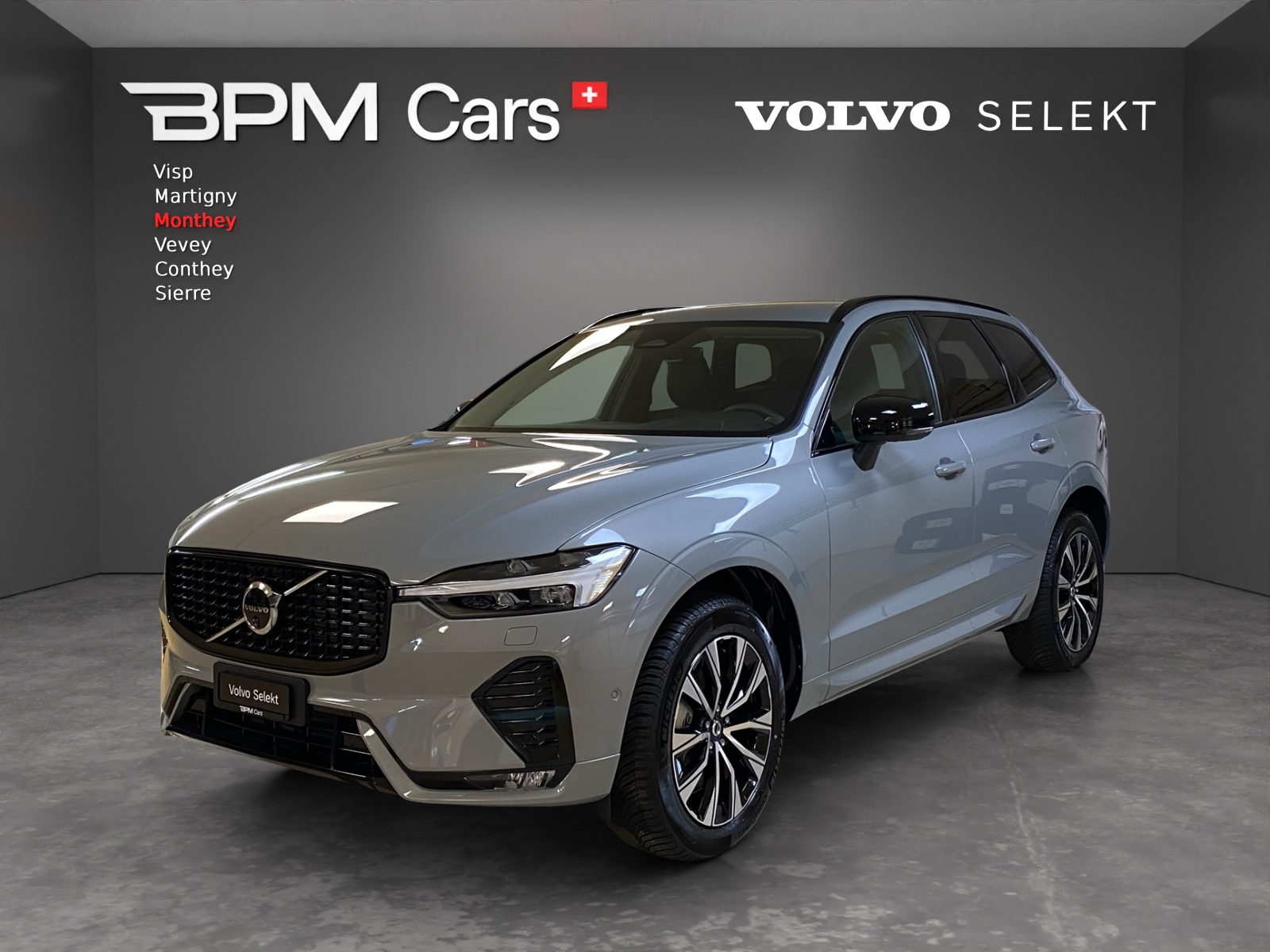 Photo VOLVO XC60 XC60 B5 Benzin Mild Hybrid AWD Plus Dark Geartronic