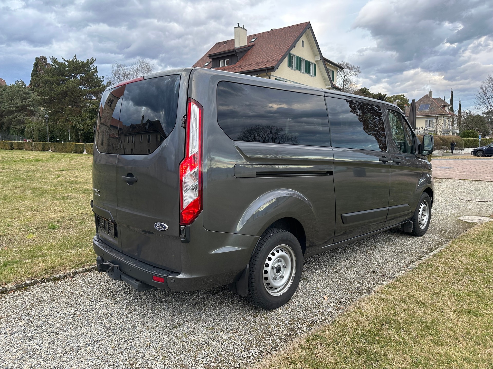 FORD Transit Custom 320 L2H1 Trend A-showroom-element-2