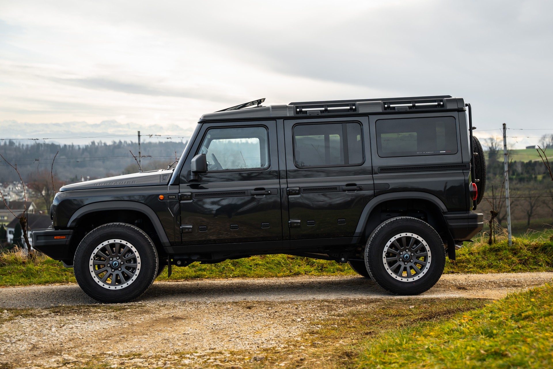INEOS Grenadier 3.0D Fieldmaster Edition-showroom-element-2