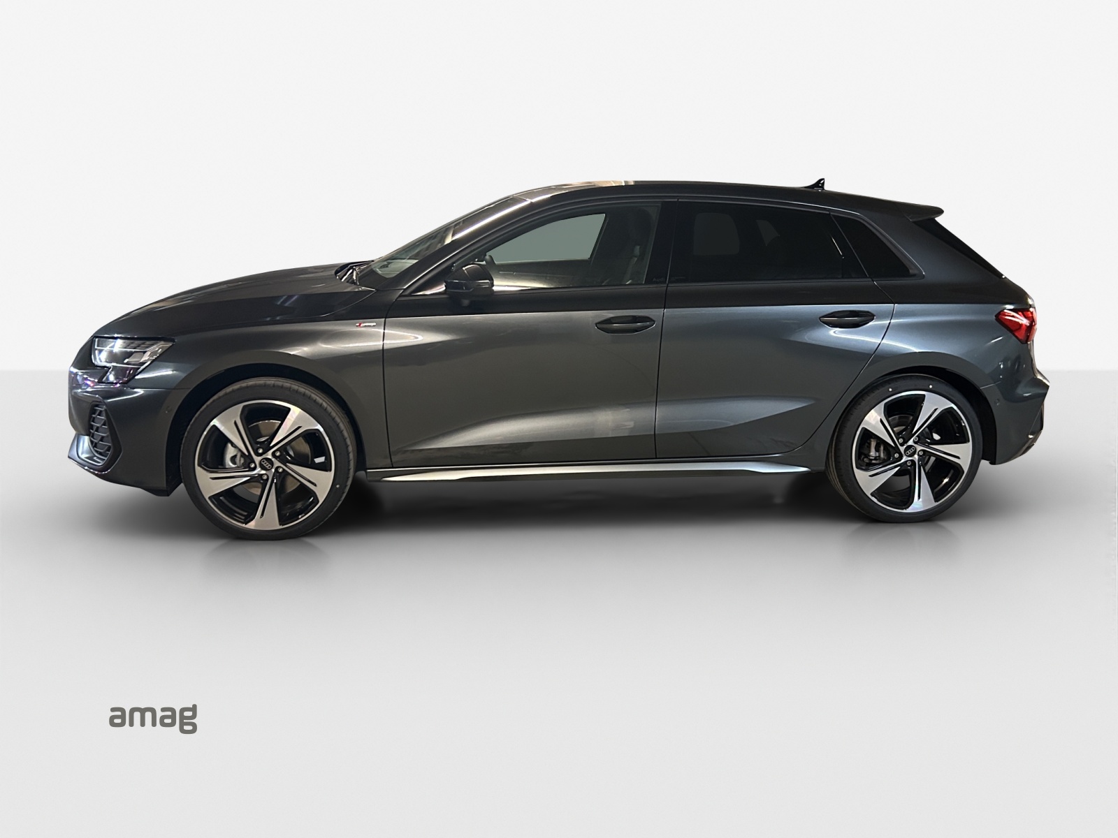 AUDI A3 Sportback 35 TFSI S line Attraction-showroom-element-1