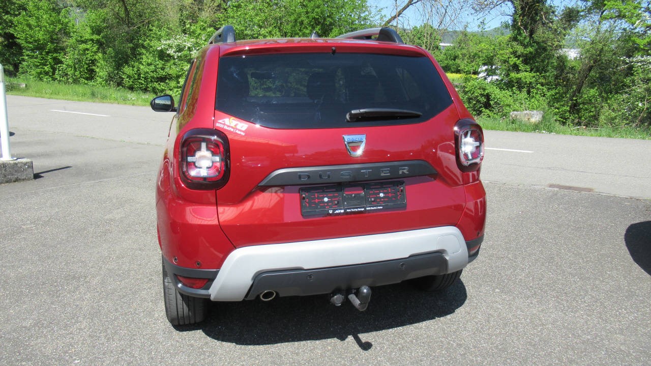 DACIA Duster 1.3 TCe 150 Celebration 4WD-image-2